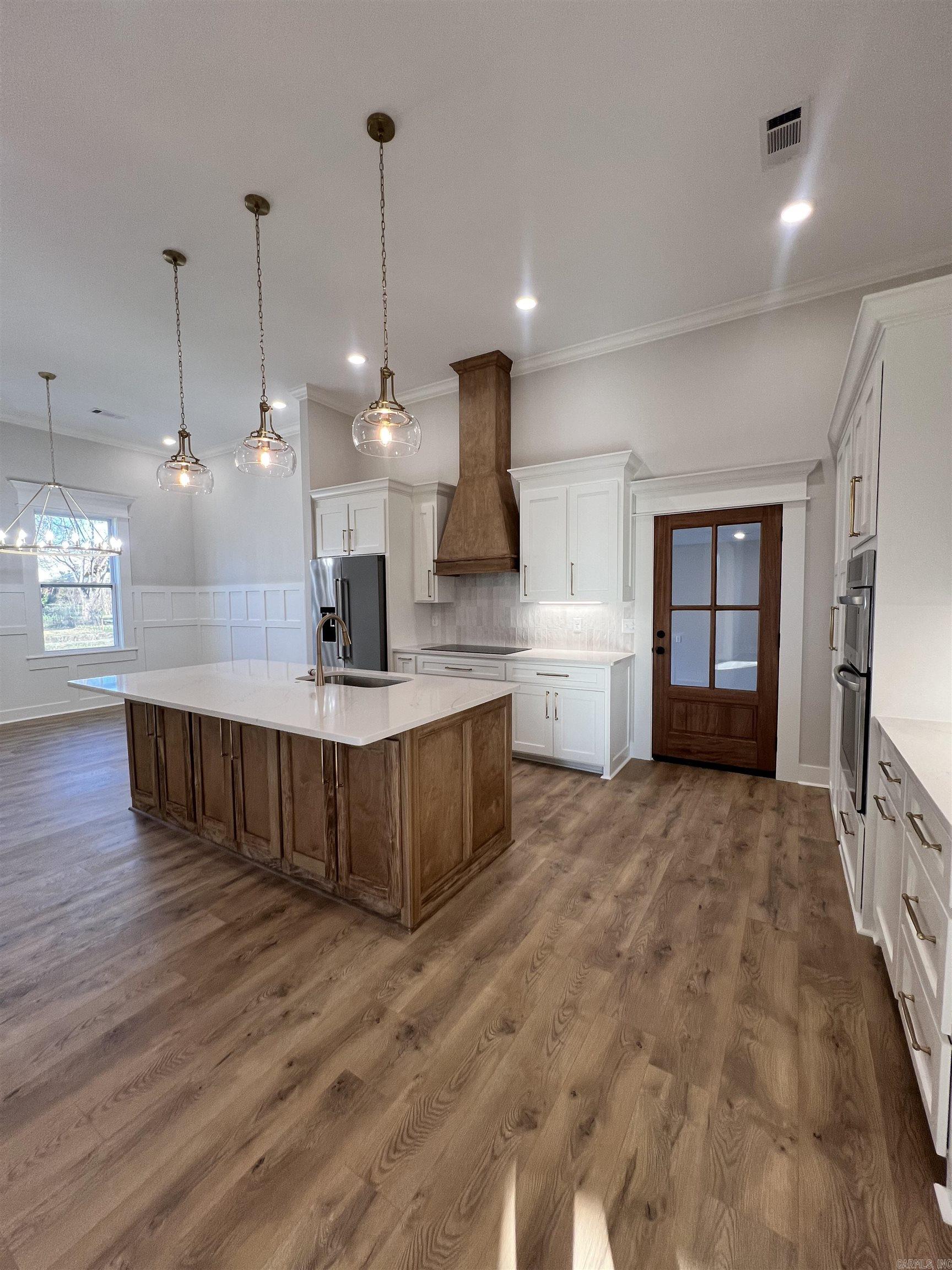 307 E Center  Searcy, AR