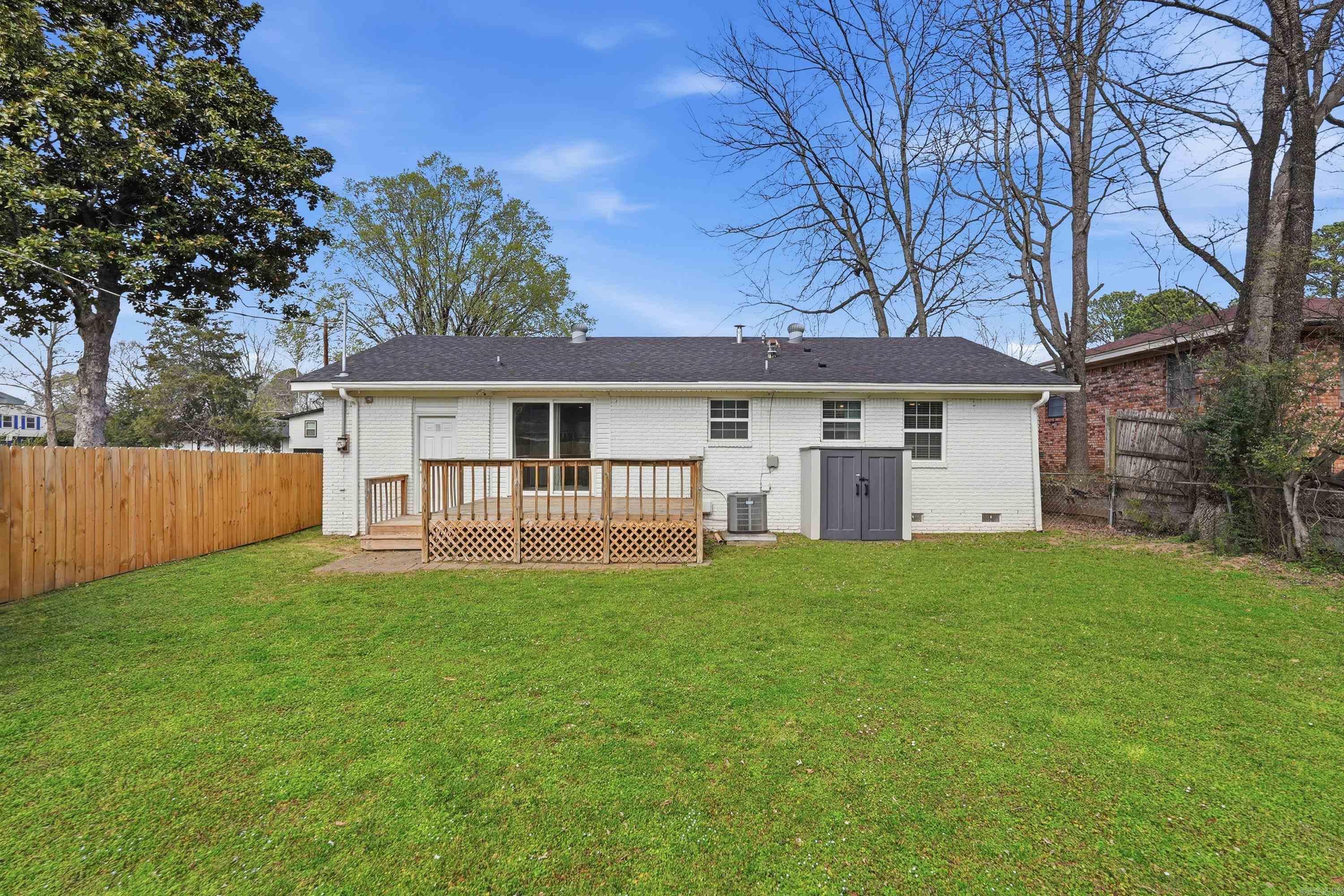 8915 Cloverhill  Little Rock, AR