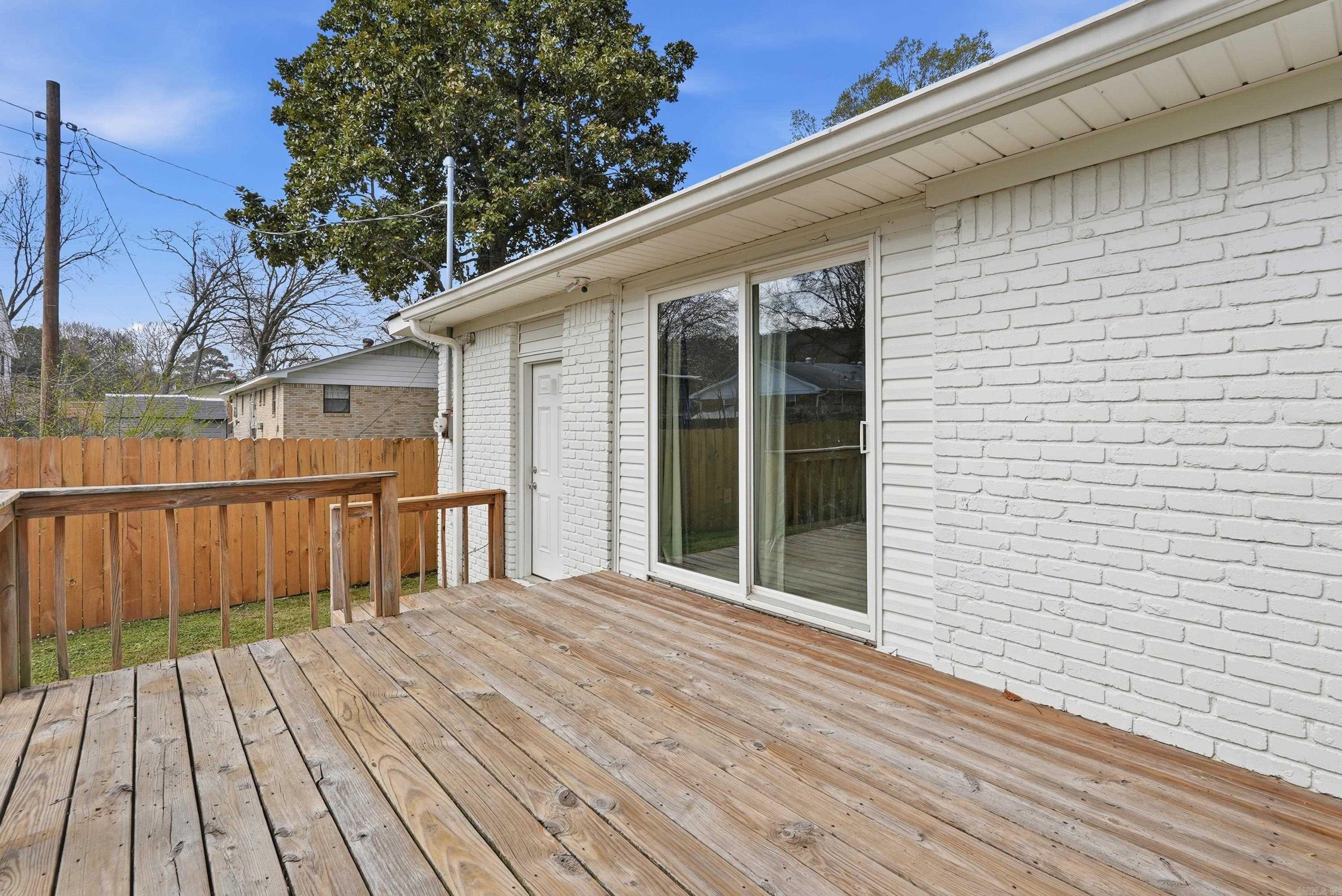 8915 Cloverhill  Little Rock, AR