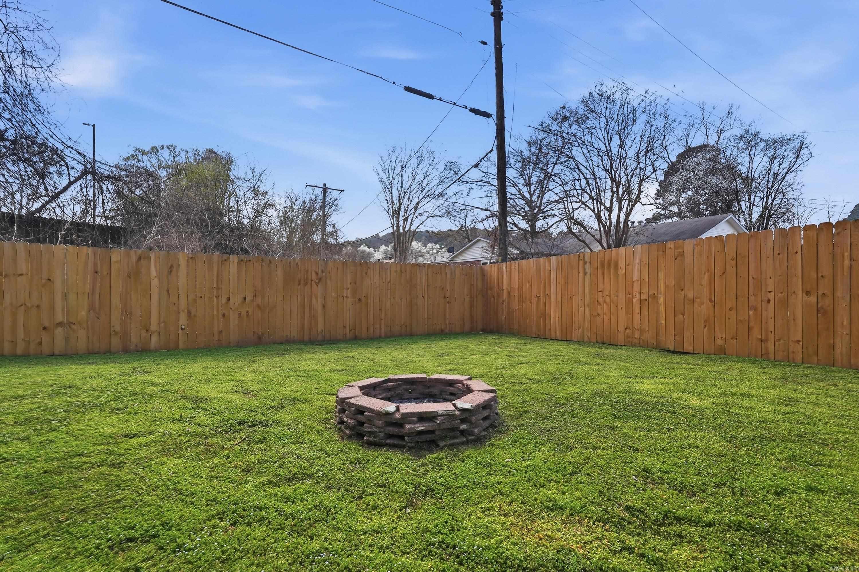 8915 Cloverhill  Little Rock, AR