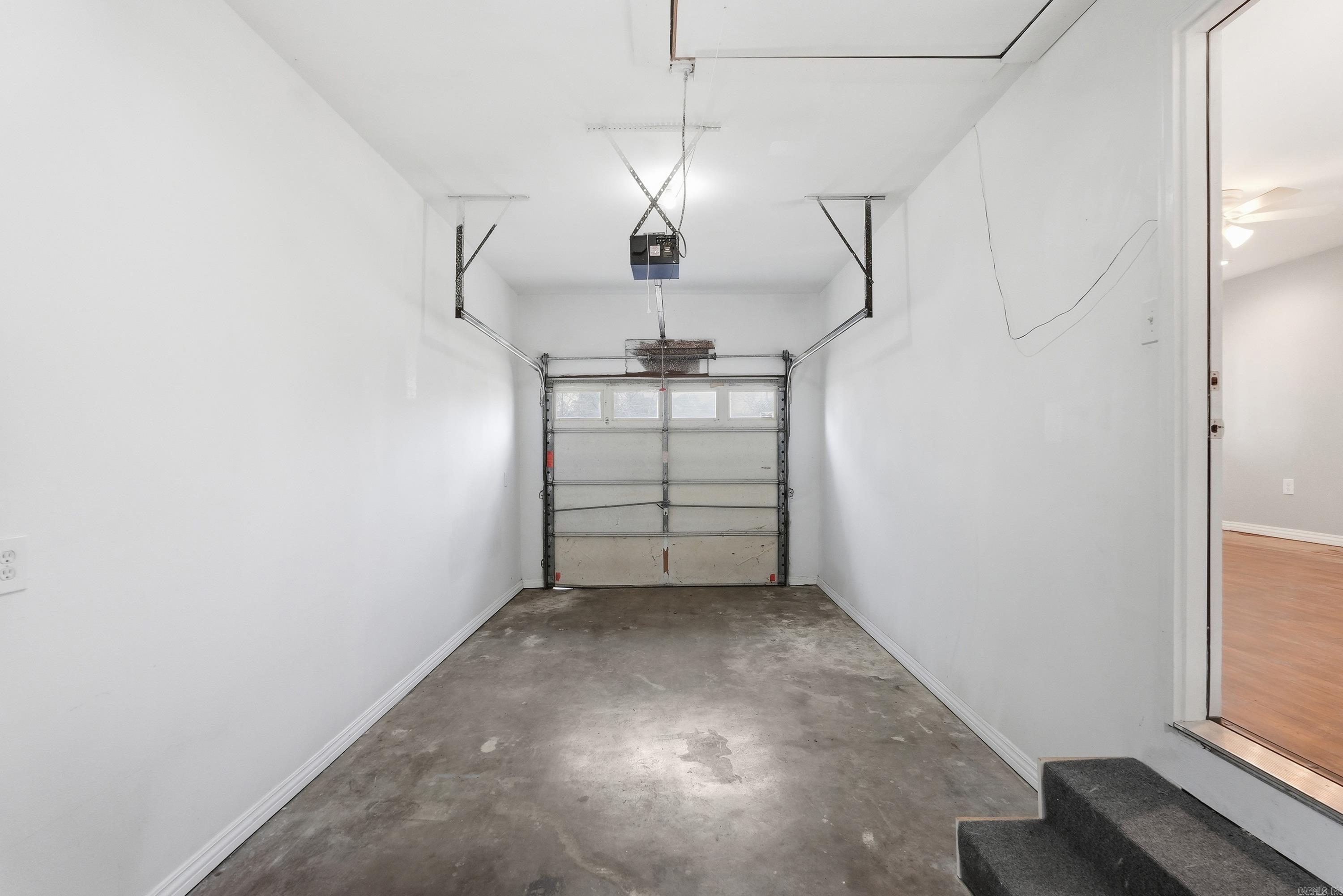 8915 Cloverhill  Little Rock, AR