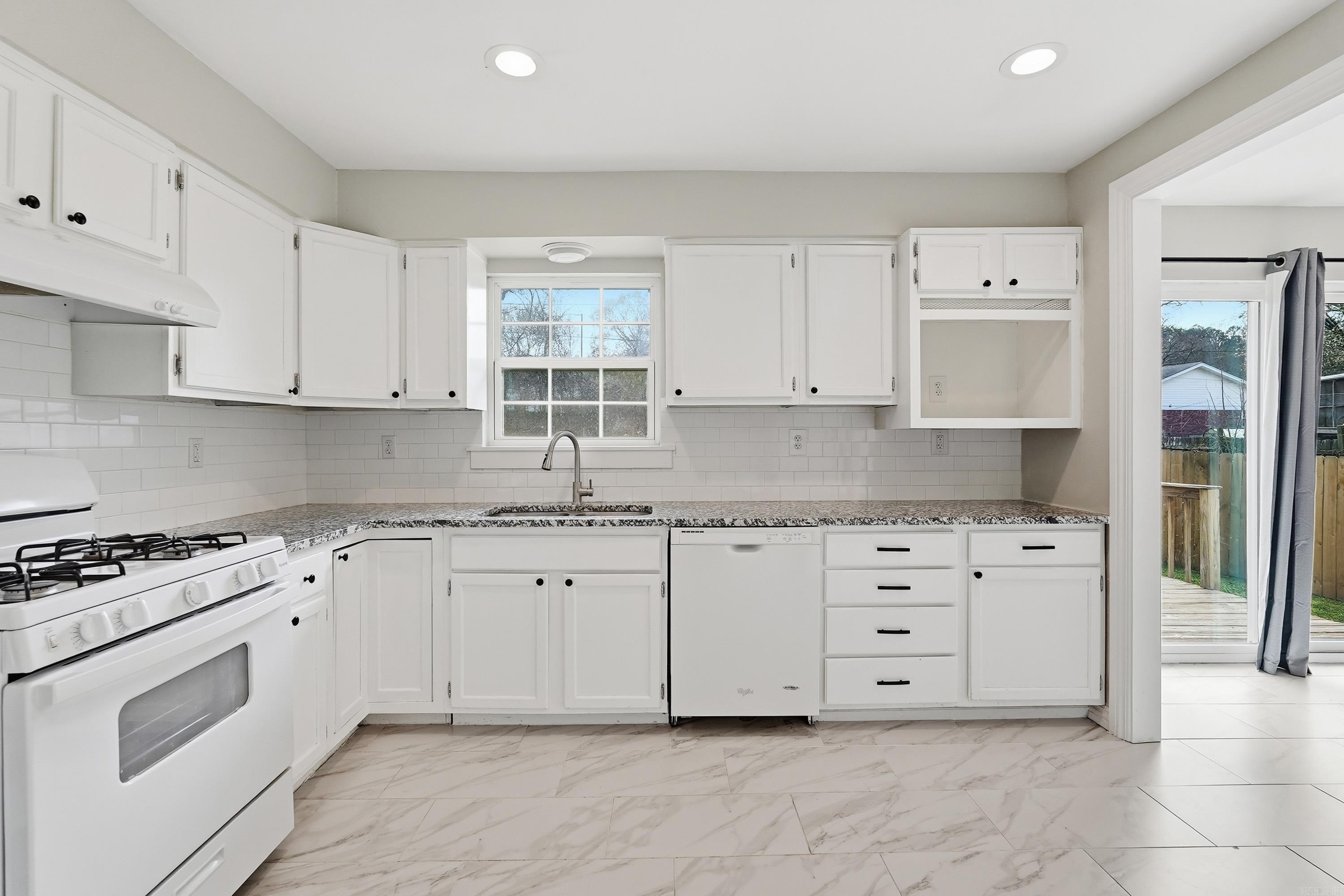 8915 Cloverhill  Little Rock, AR