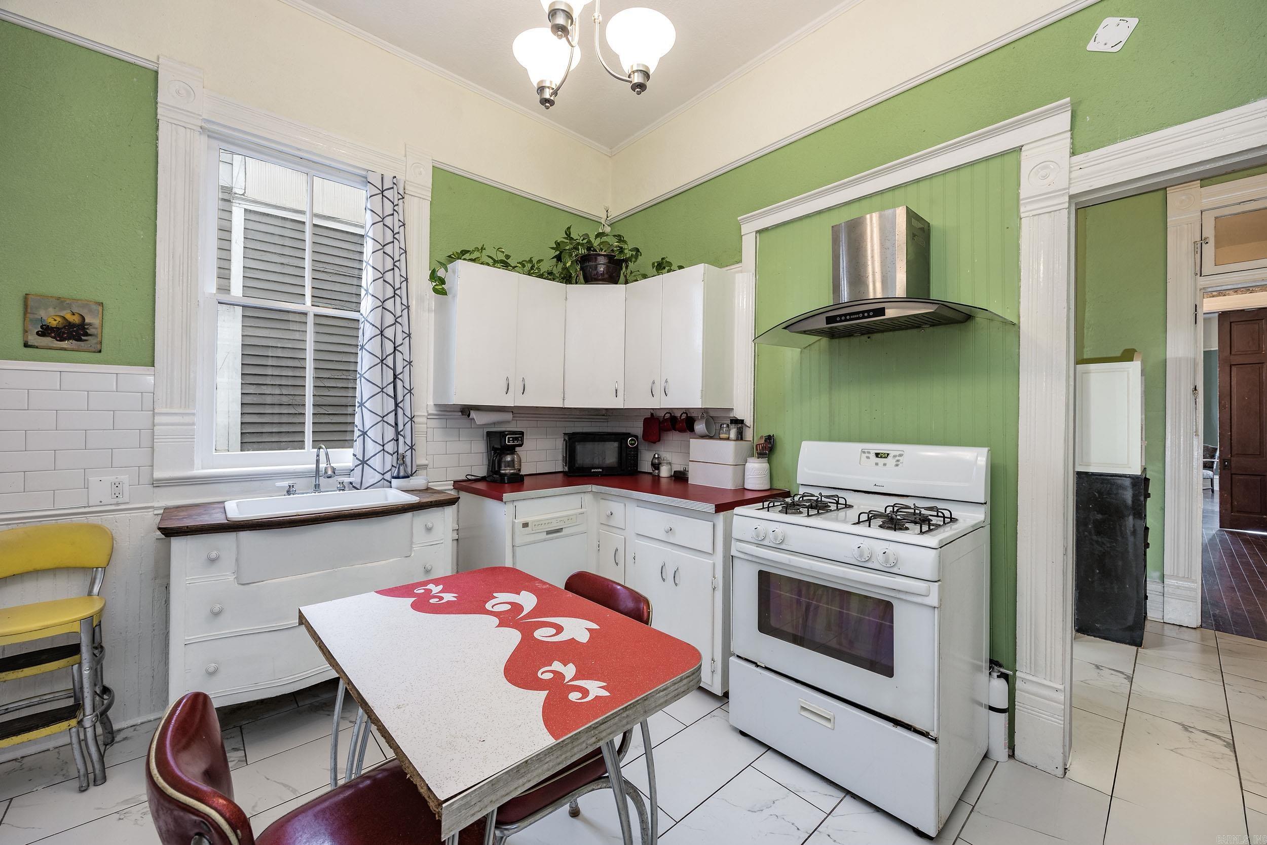 1403 S Center  Little Rock, AR