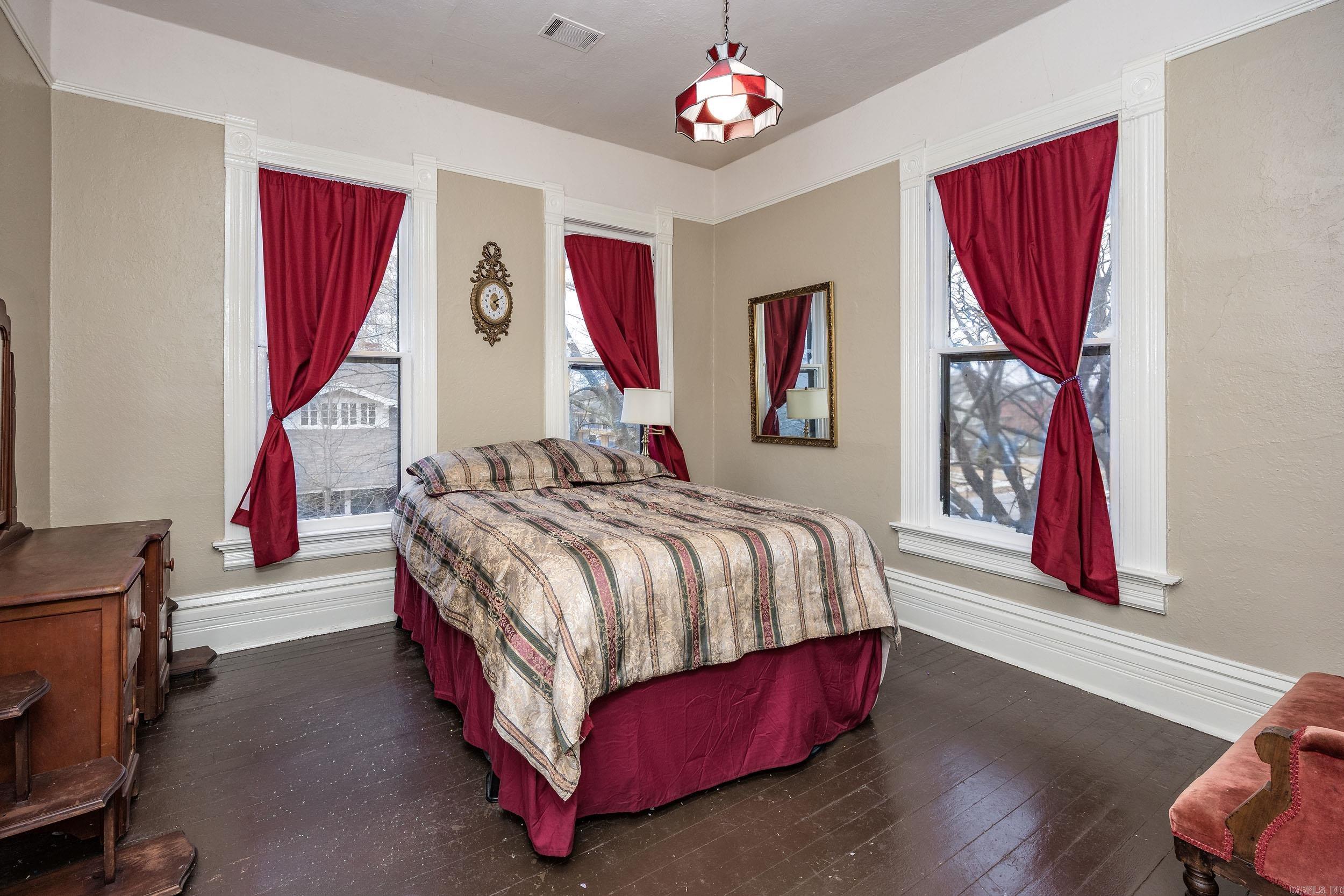 1403 S Center  Little Rock, AR