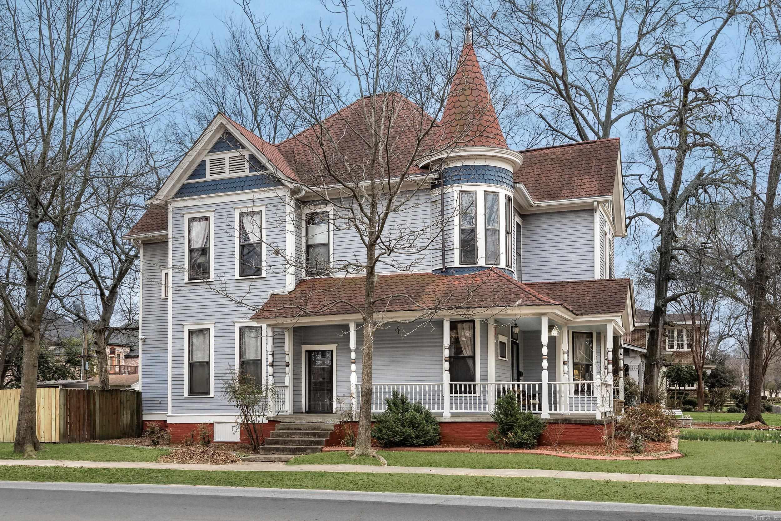 1403 S Center  Little Rock, AR