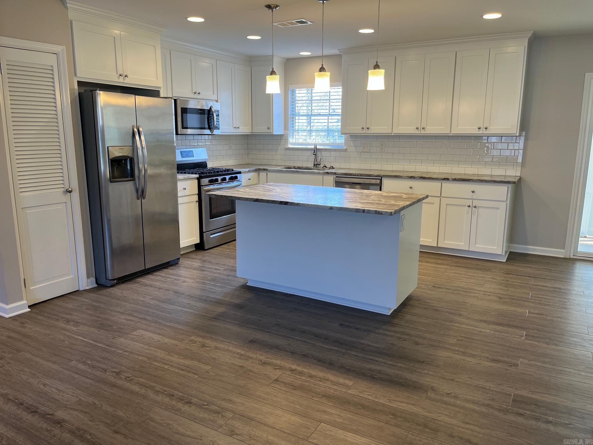 26 Warwick Road  Little Rock, AR