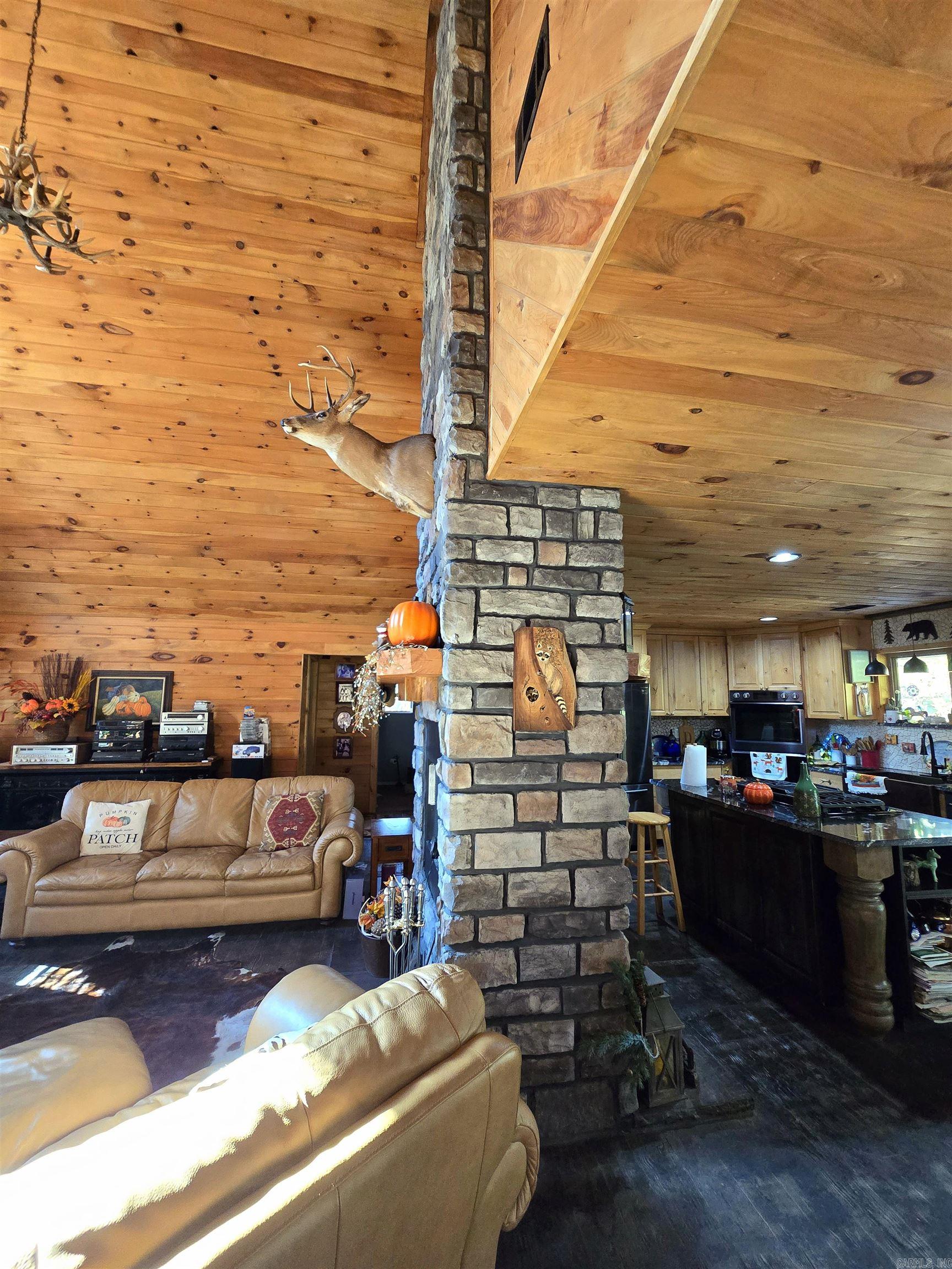 768 CR 153  Elizabeth, AR