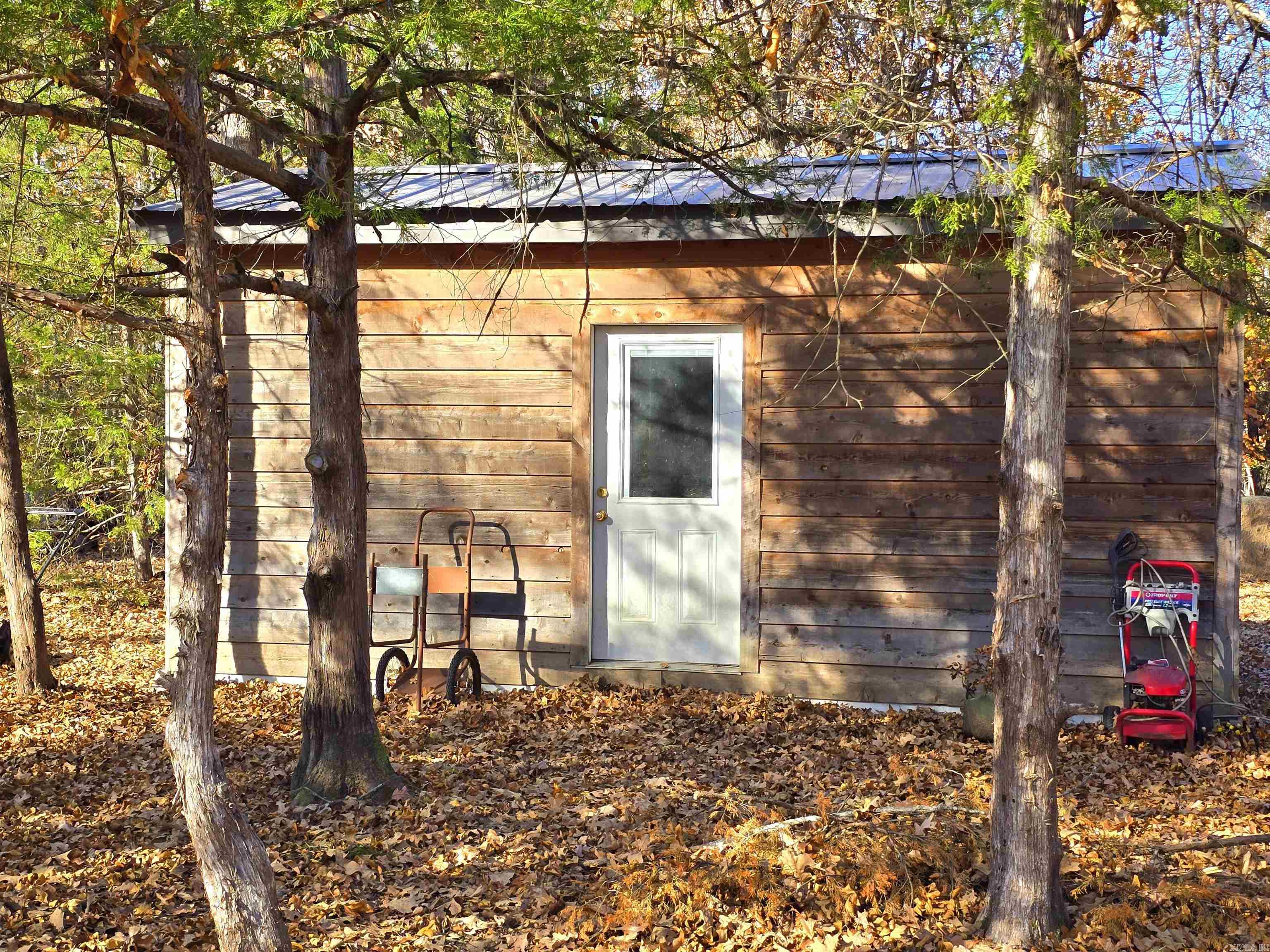 768 CR 153  Elizabeth, AR