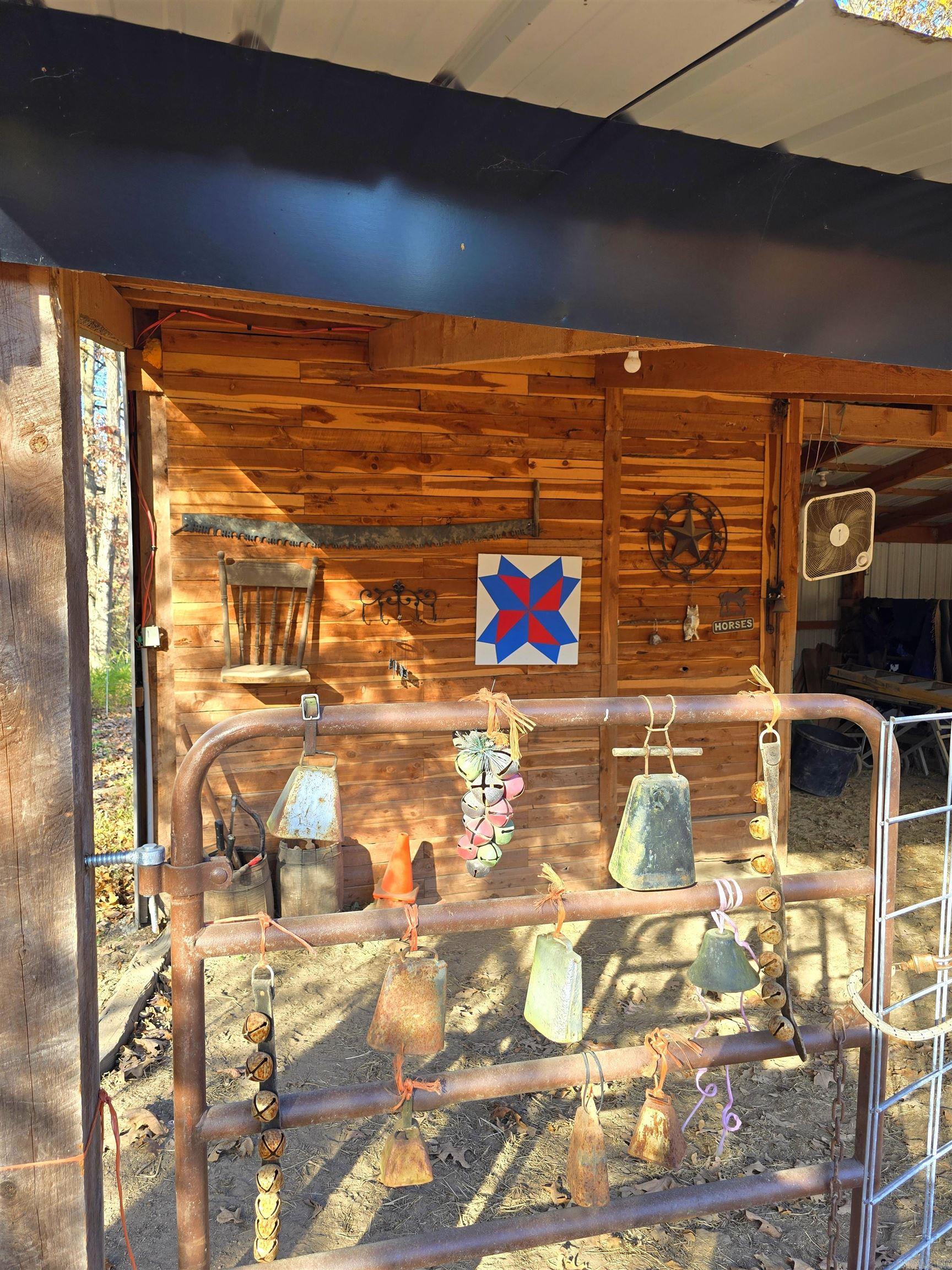 768 CR 153  Elizabeth, AR