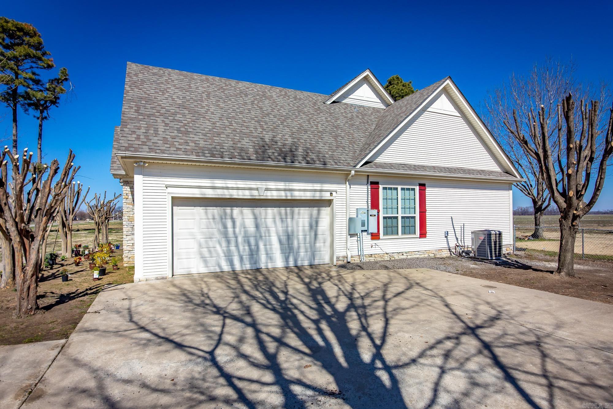 3383 Henderson  England, AR