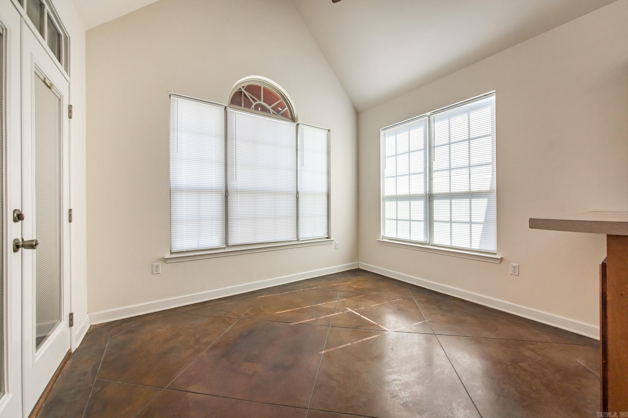 3383 Henderson  England, AR