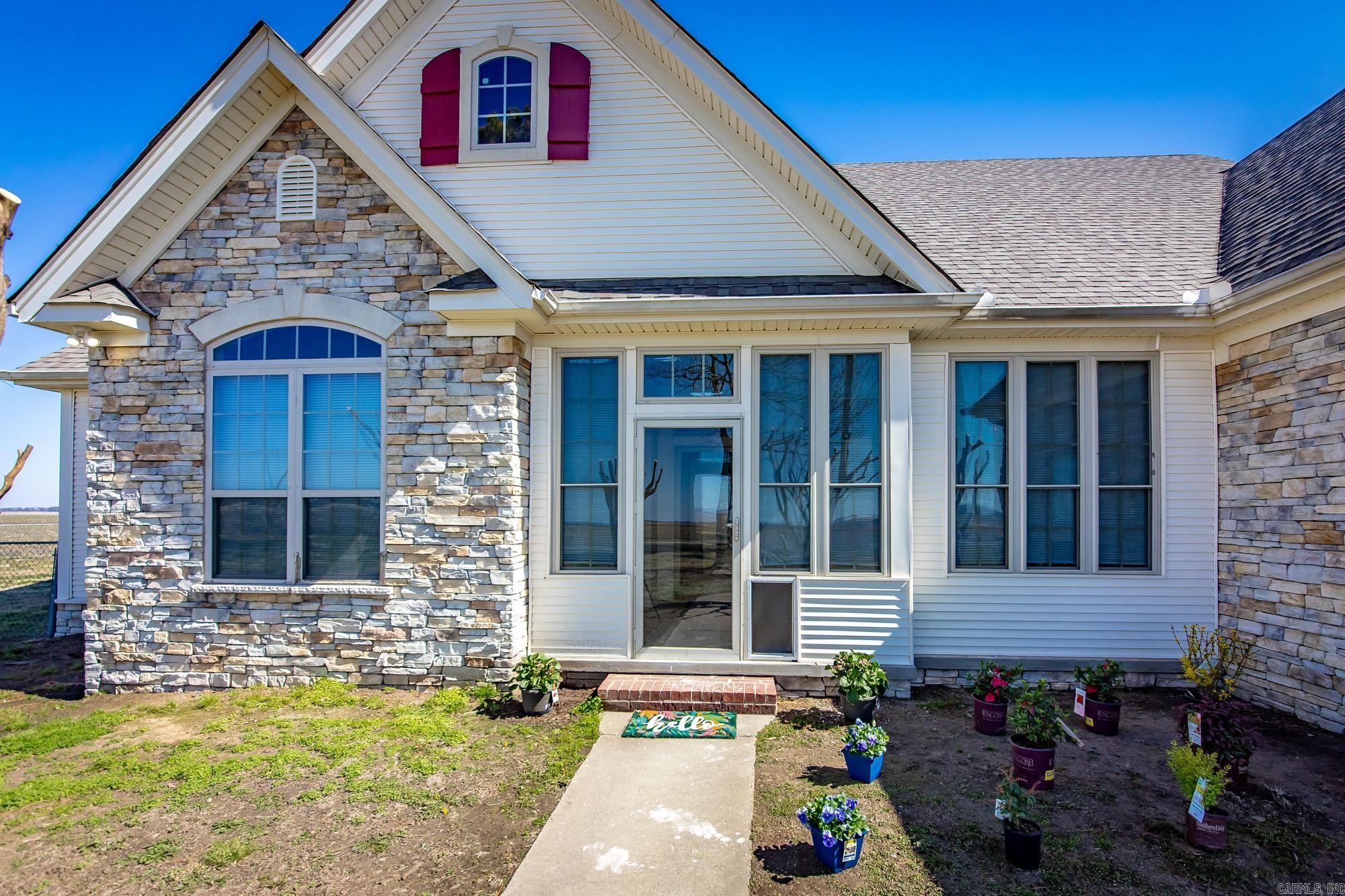 3383 Henderson  England, AR