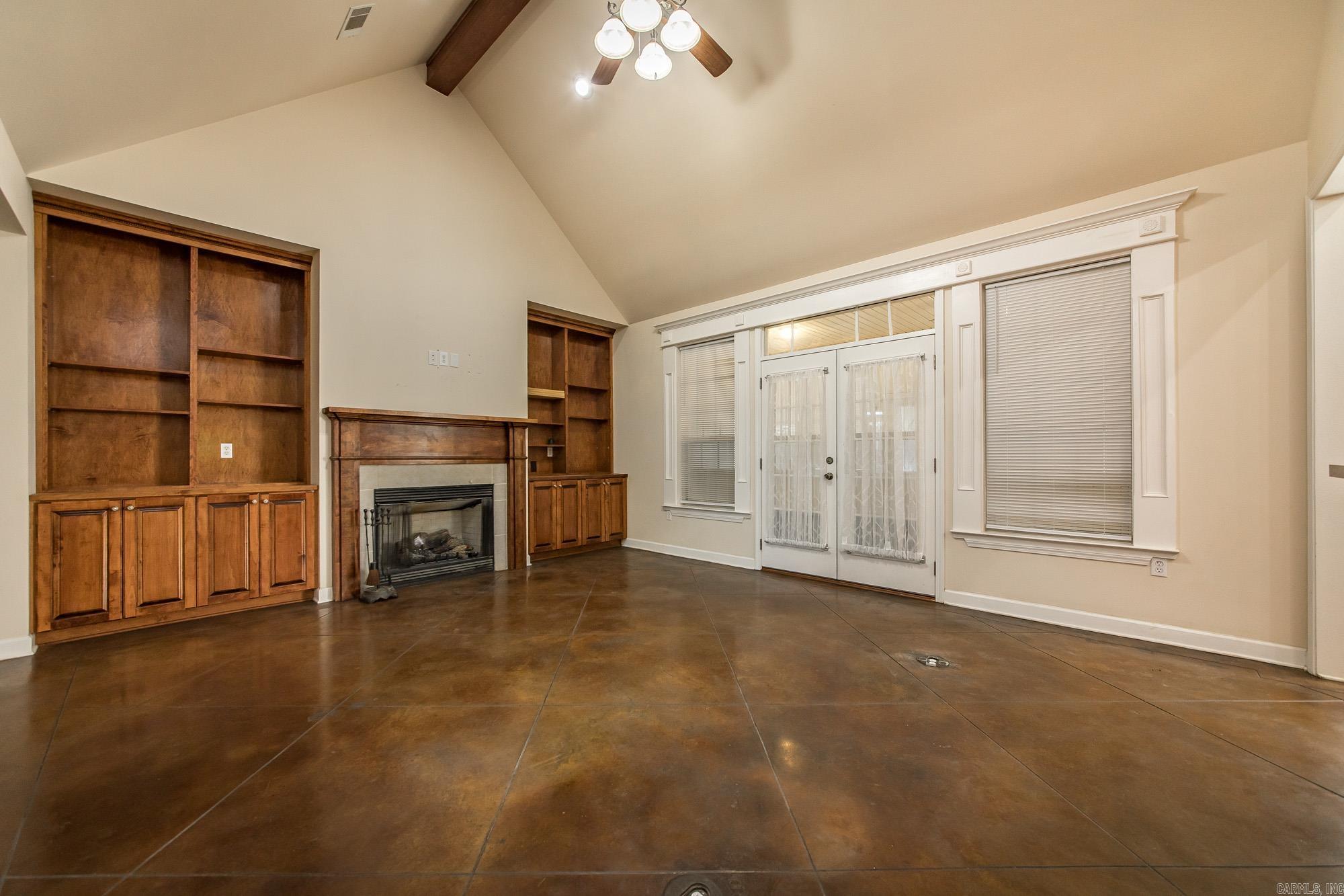 3383 Henderson  England, AR