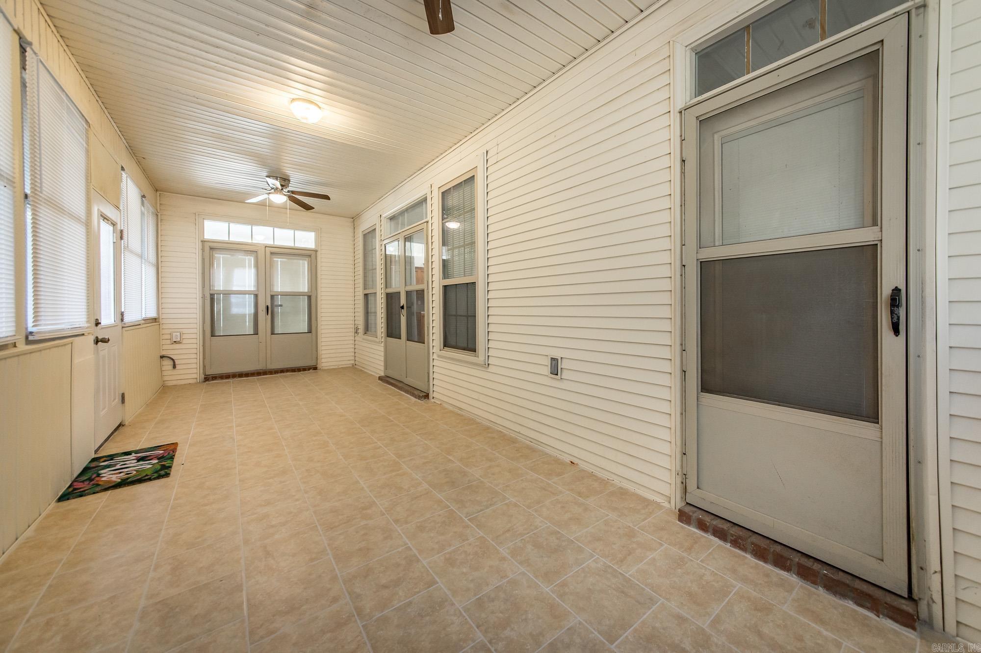 3383 Henderson  England, AR