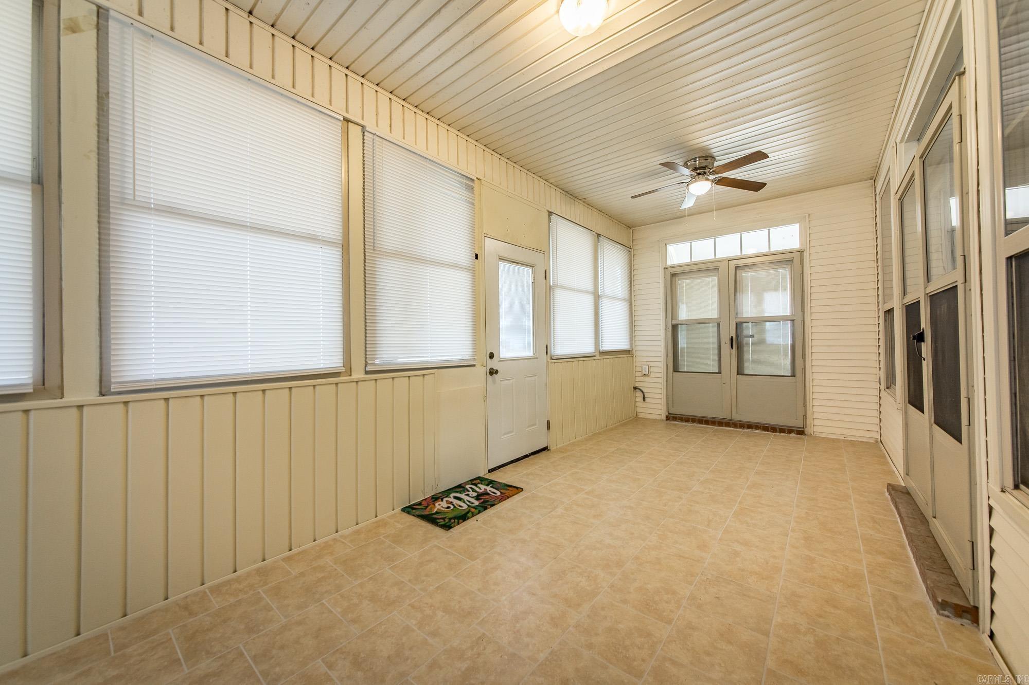 3383 Henderson  England, AR