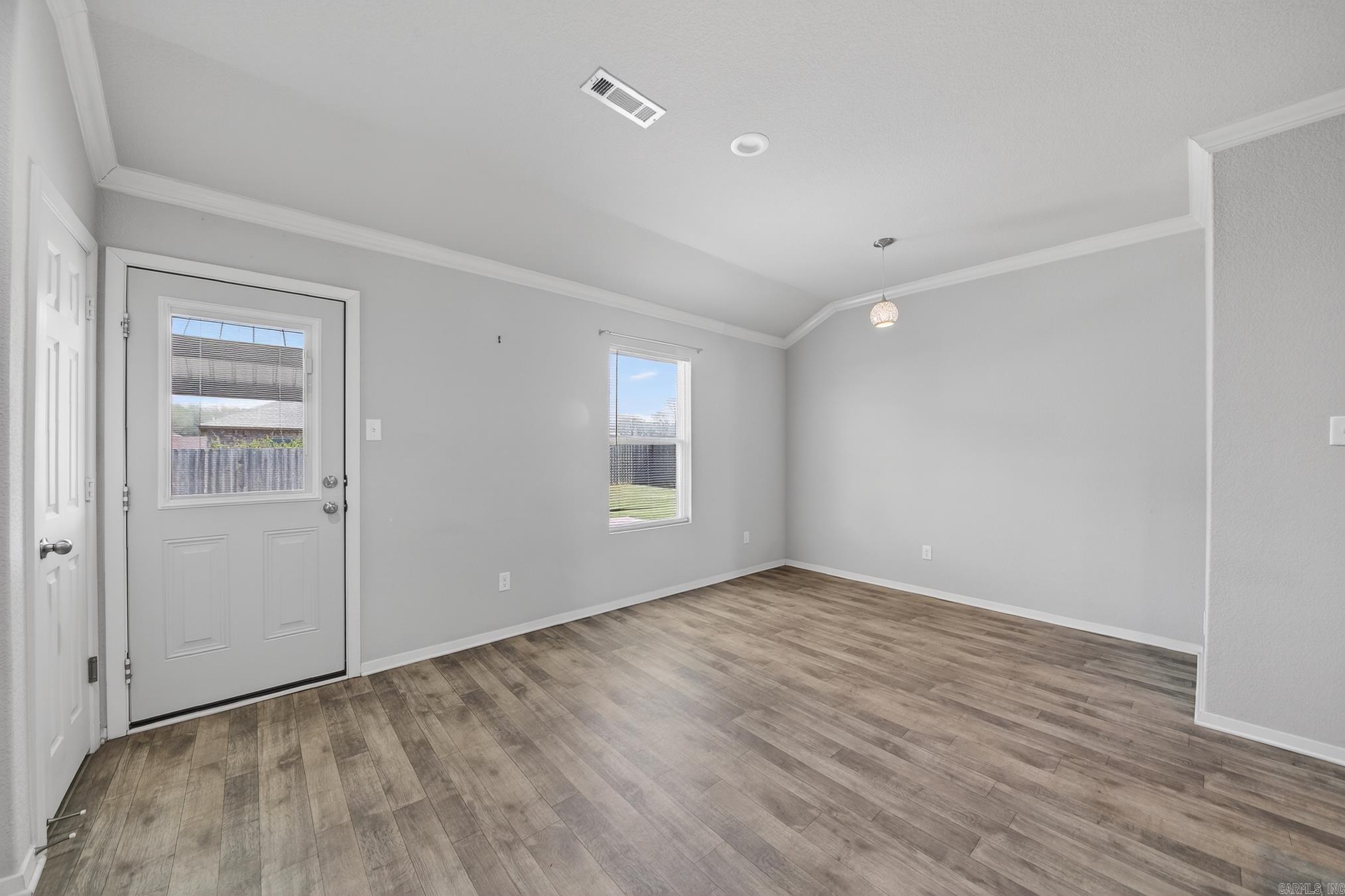 16 Saunder  Austin, AR