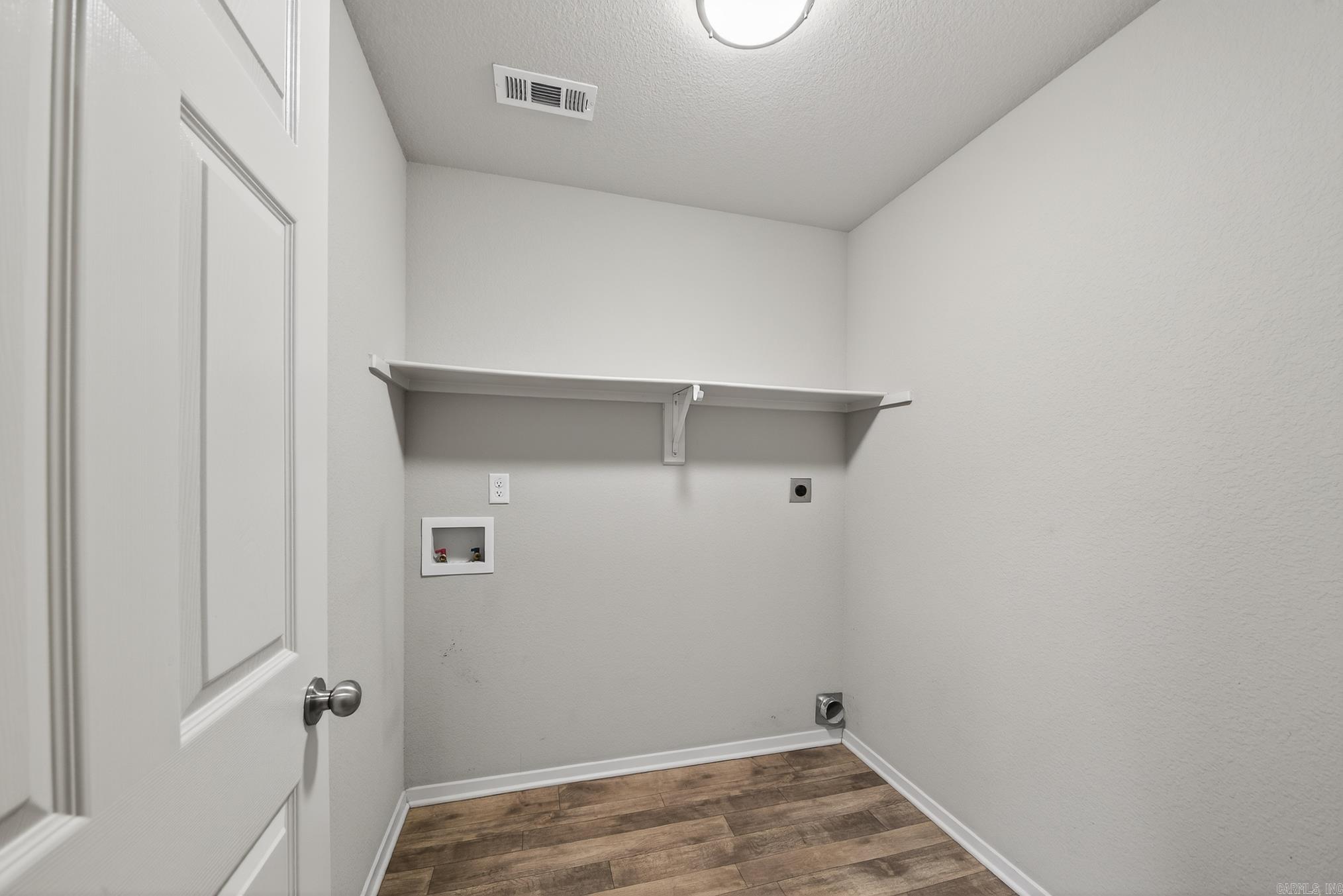 16 Saunder  Austin, AR