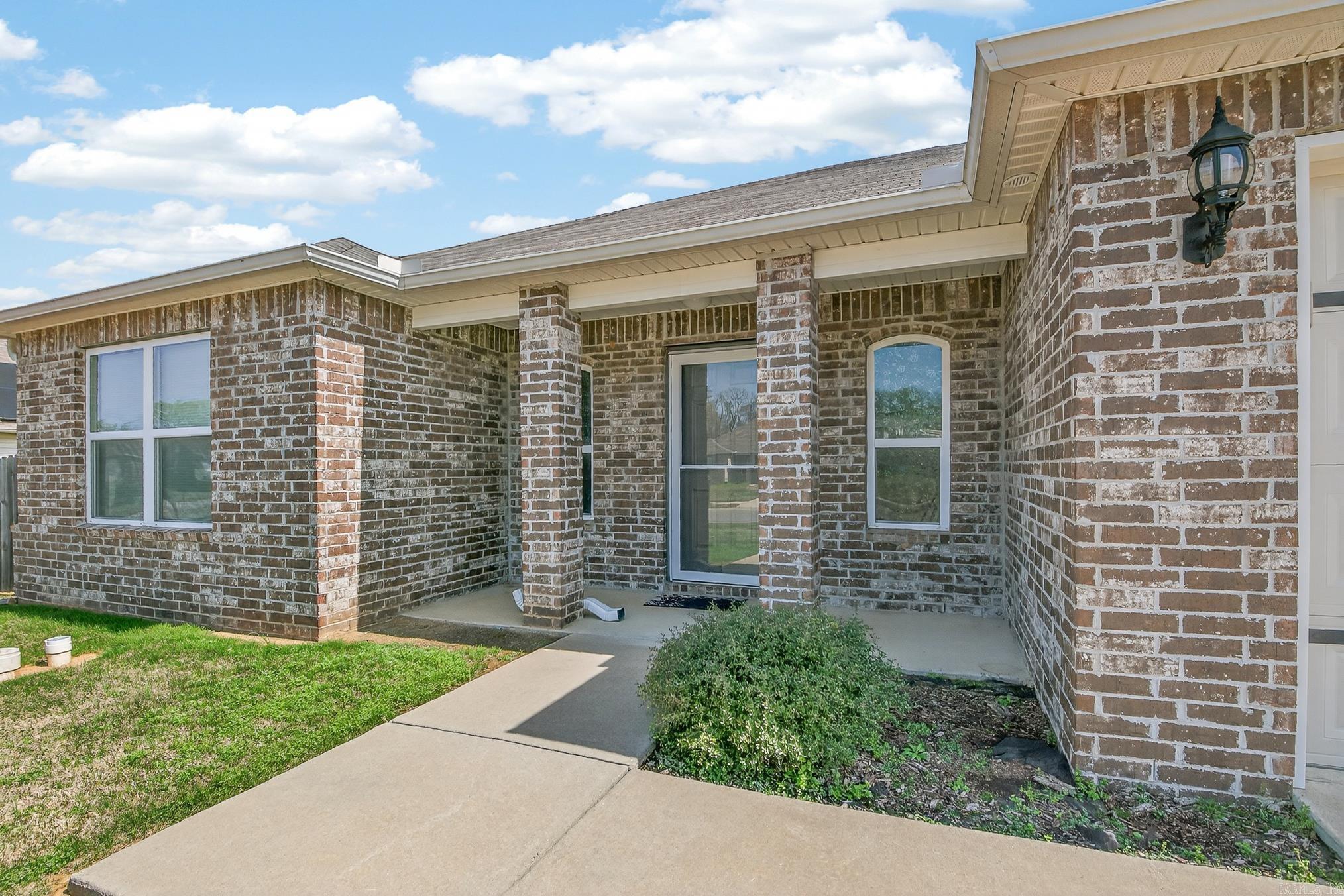 16 Saunder  Austin, AR