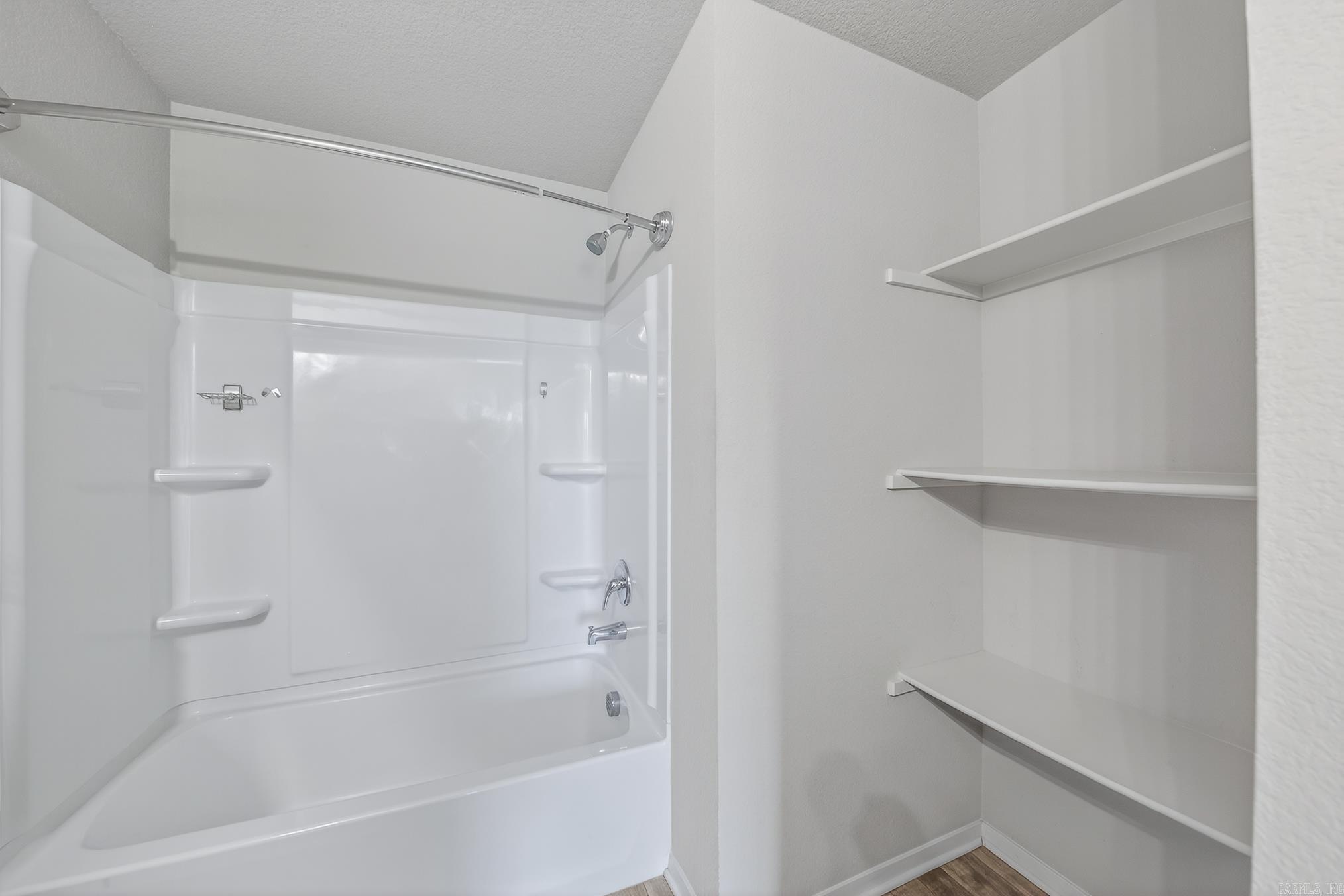 16 Saunder  Austin, AR