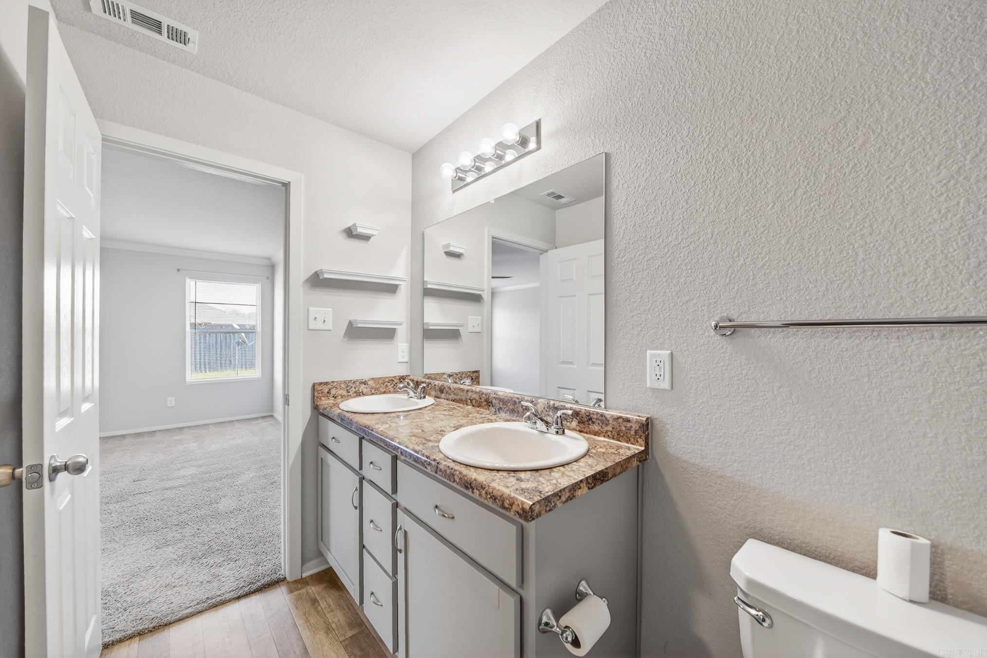 16 Saunder  Austin, AR