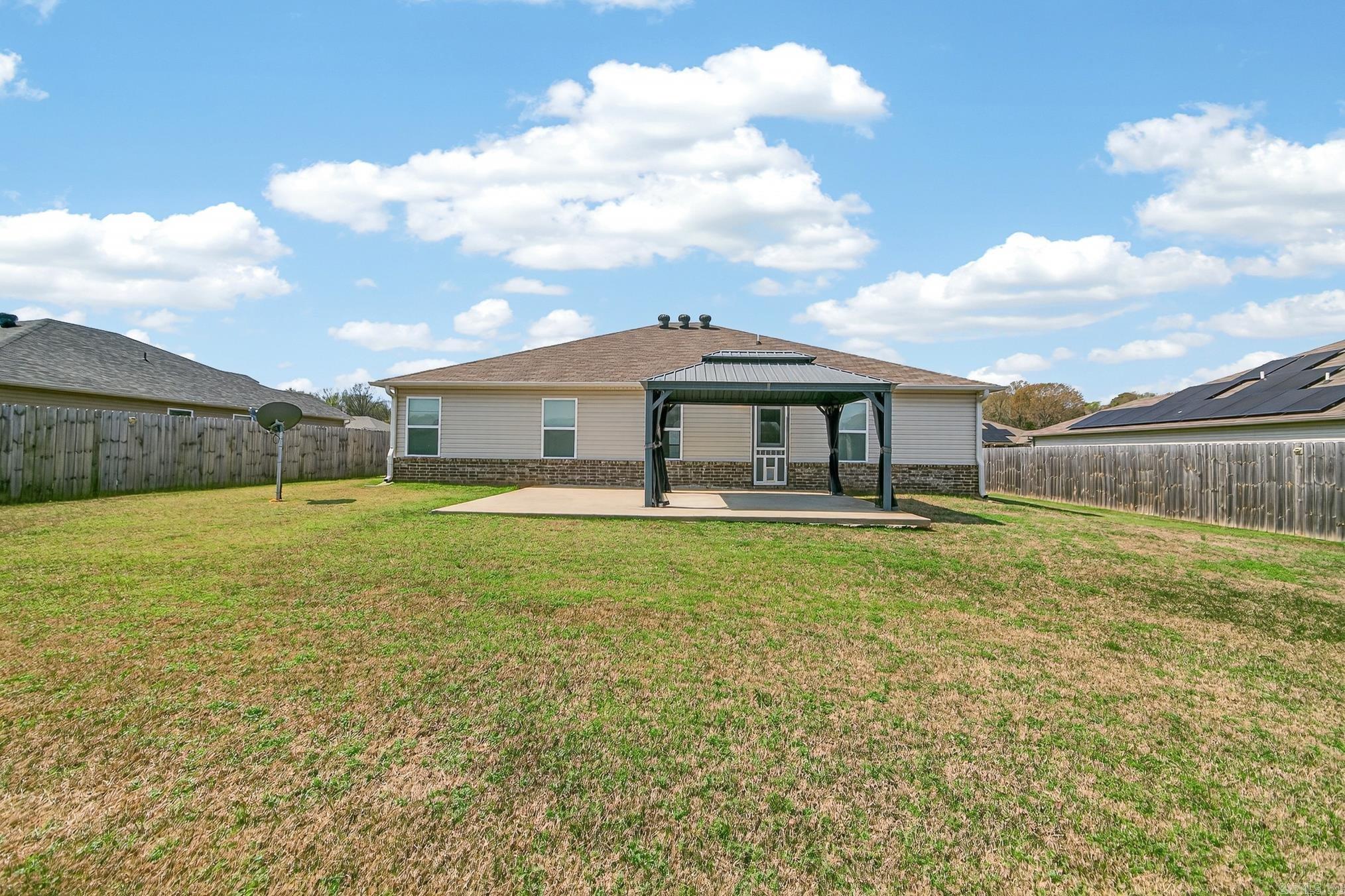 16 Saunder  Austin, AR