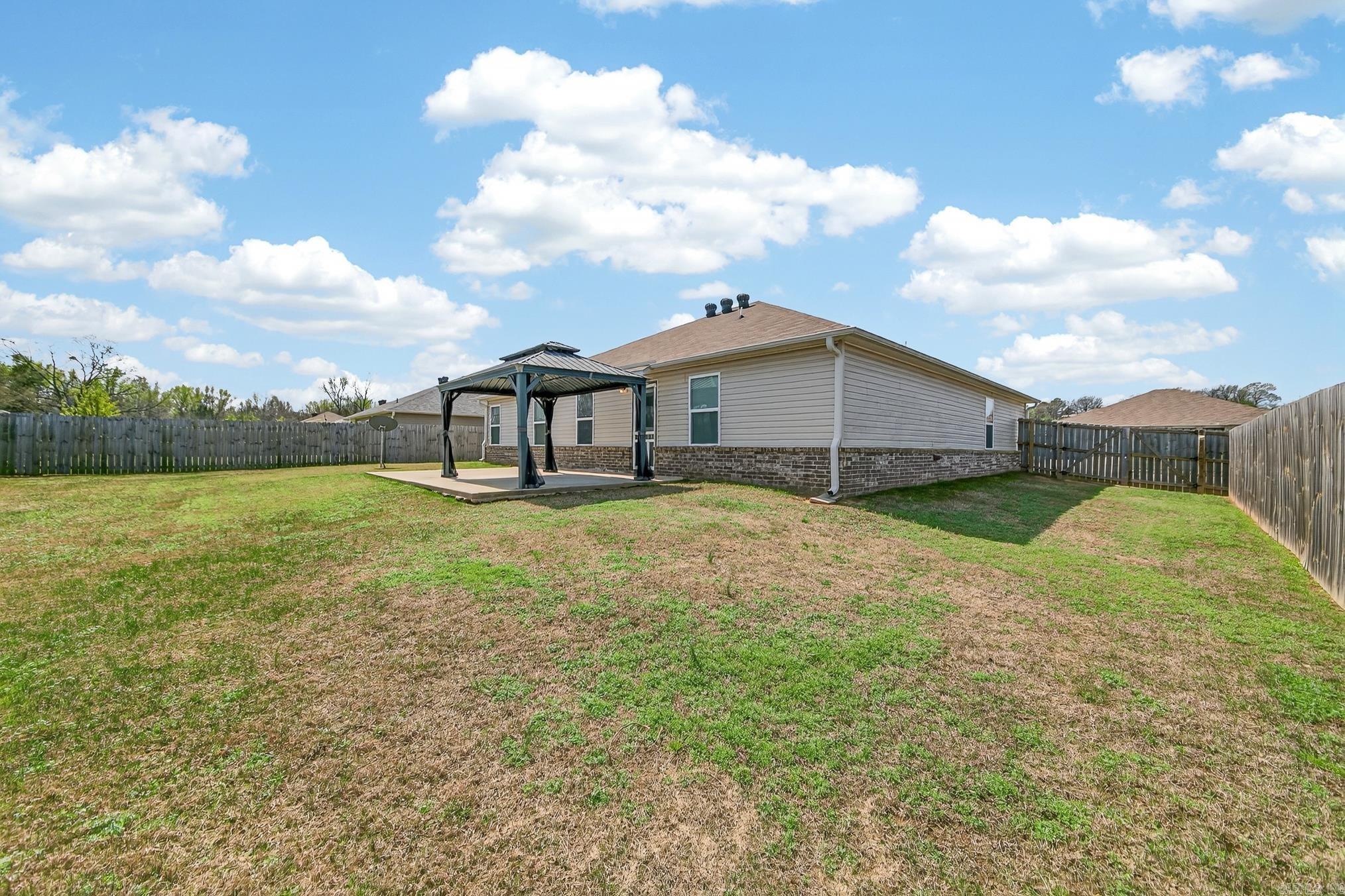 16 Saunder  Austin, AR