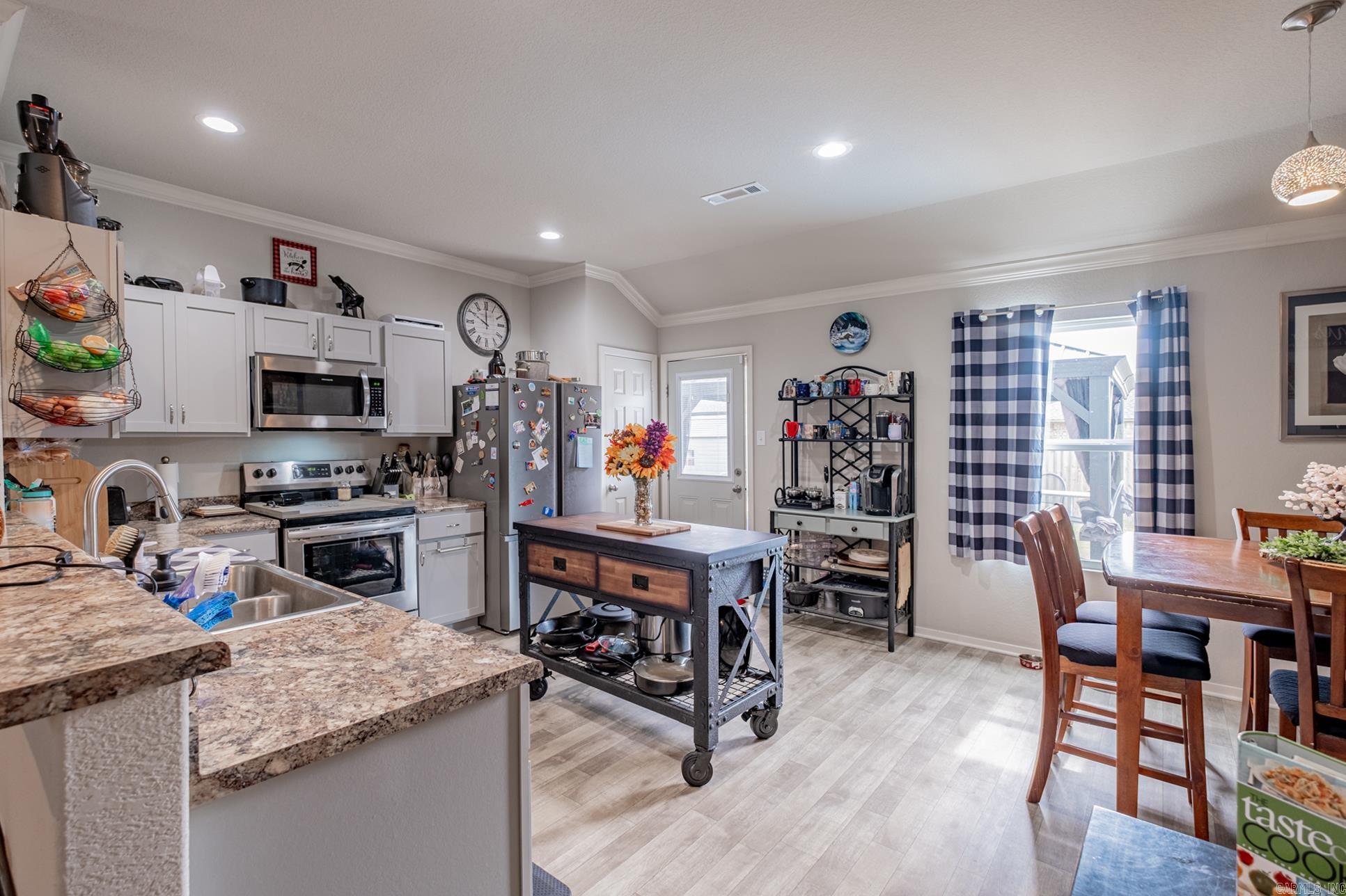 16 Saunder  Austin, AR