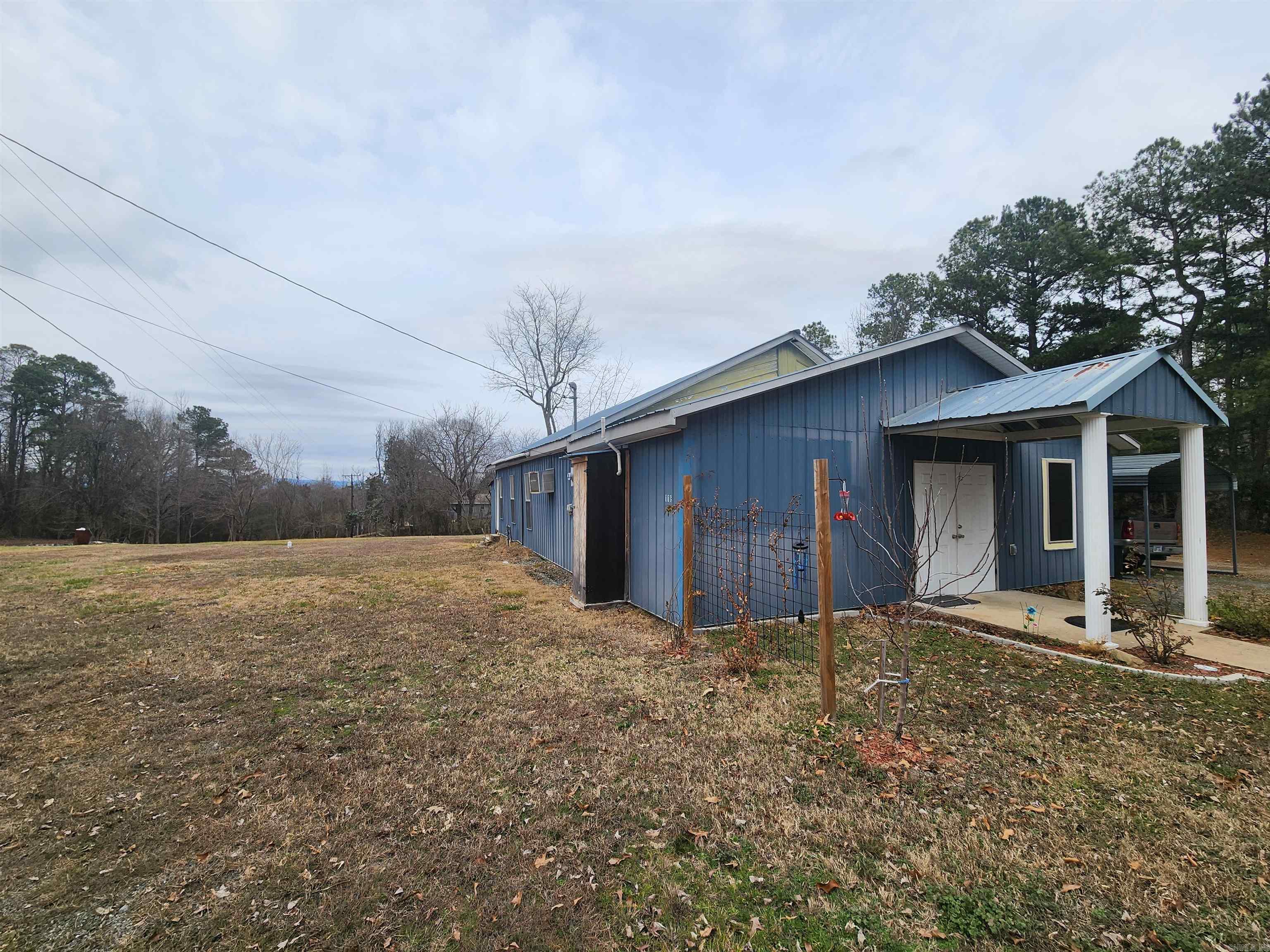 118 W Oak St  Cove, AR