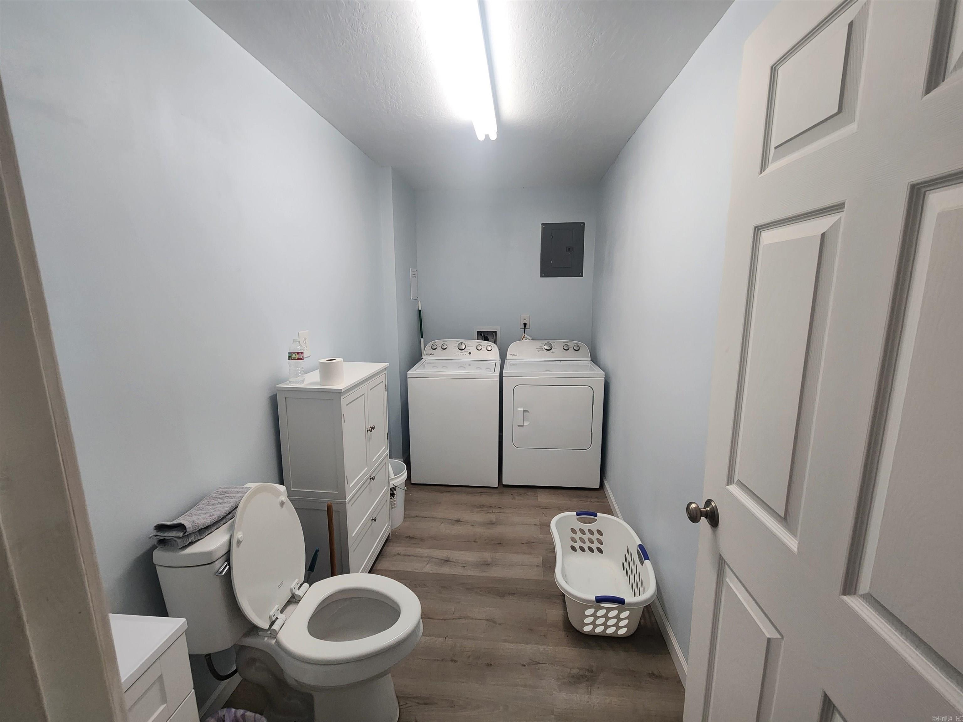 118 W Oak St  Cove, AR