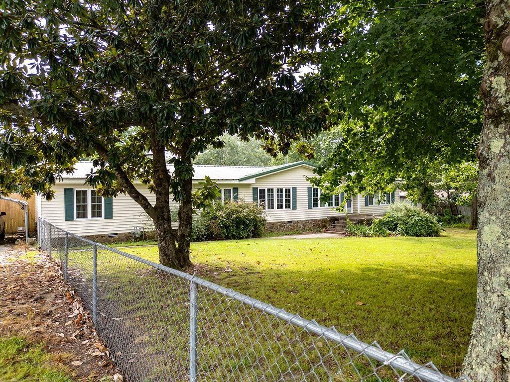 2687 Highway 65  Clinton, AR