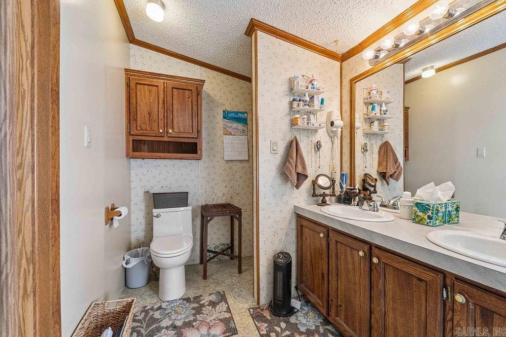 2687 Highway 65  Clinton, AR