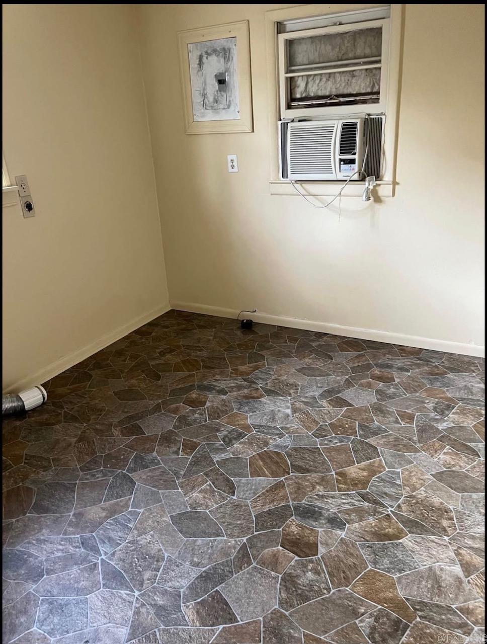 206 N 2nd  Flippin, AR