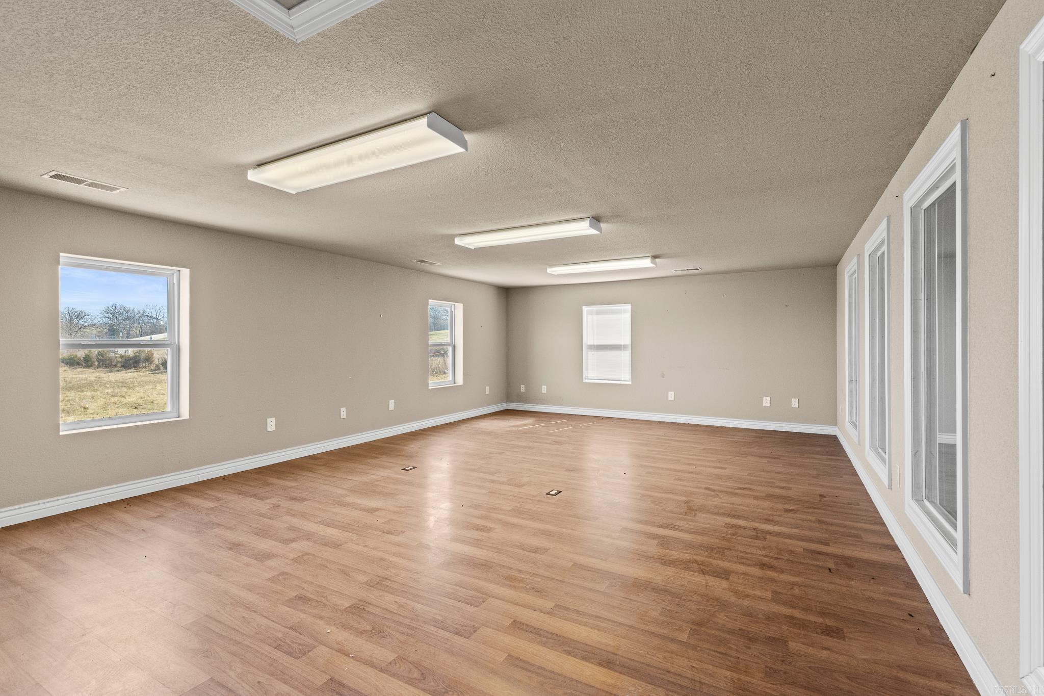 379 14  Lead Hill, AR