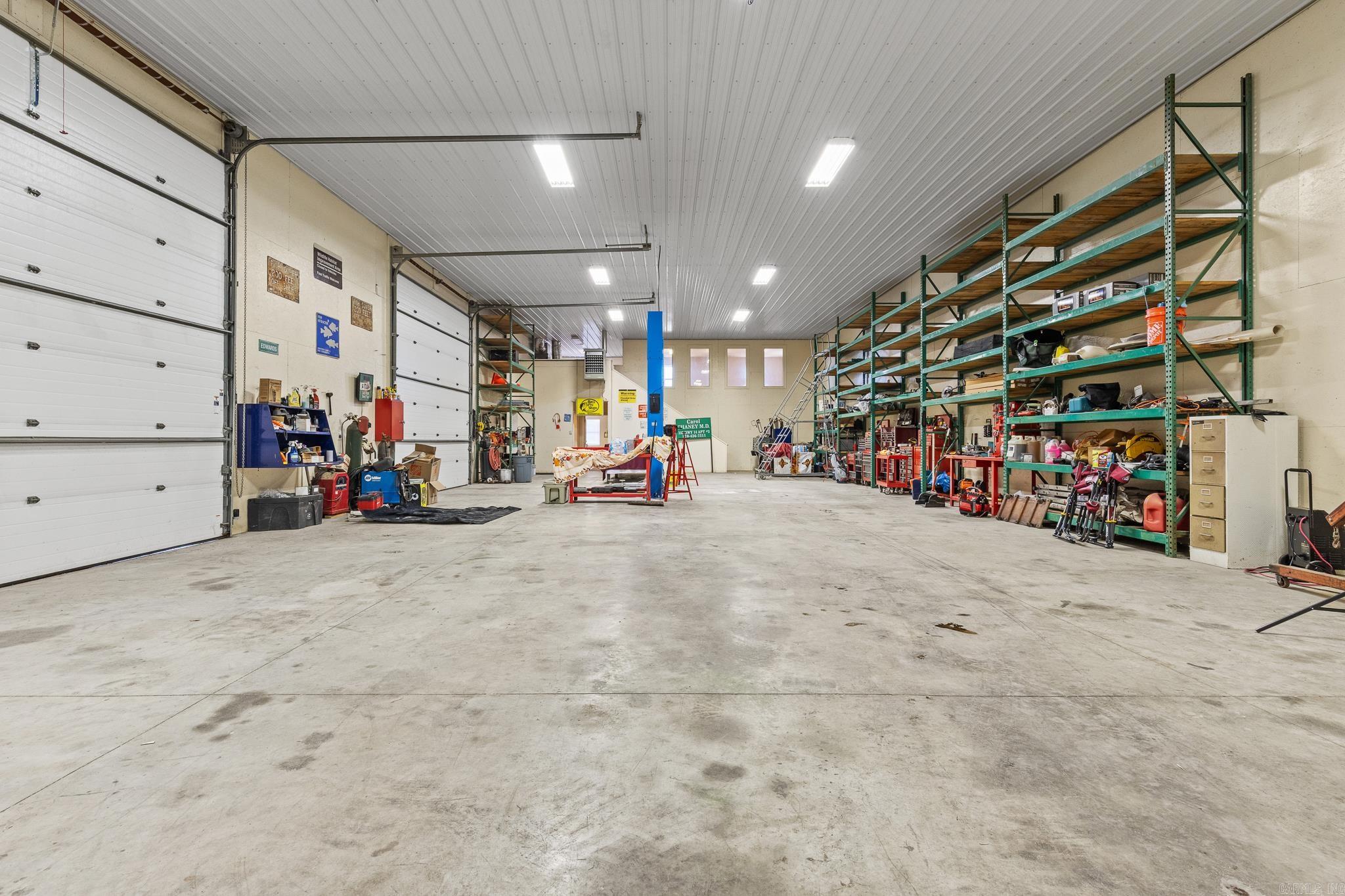 379 14  Lead Hill, AR