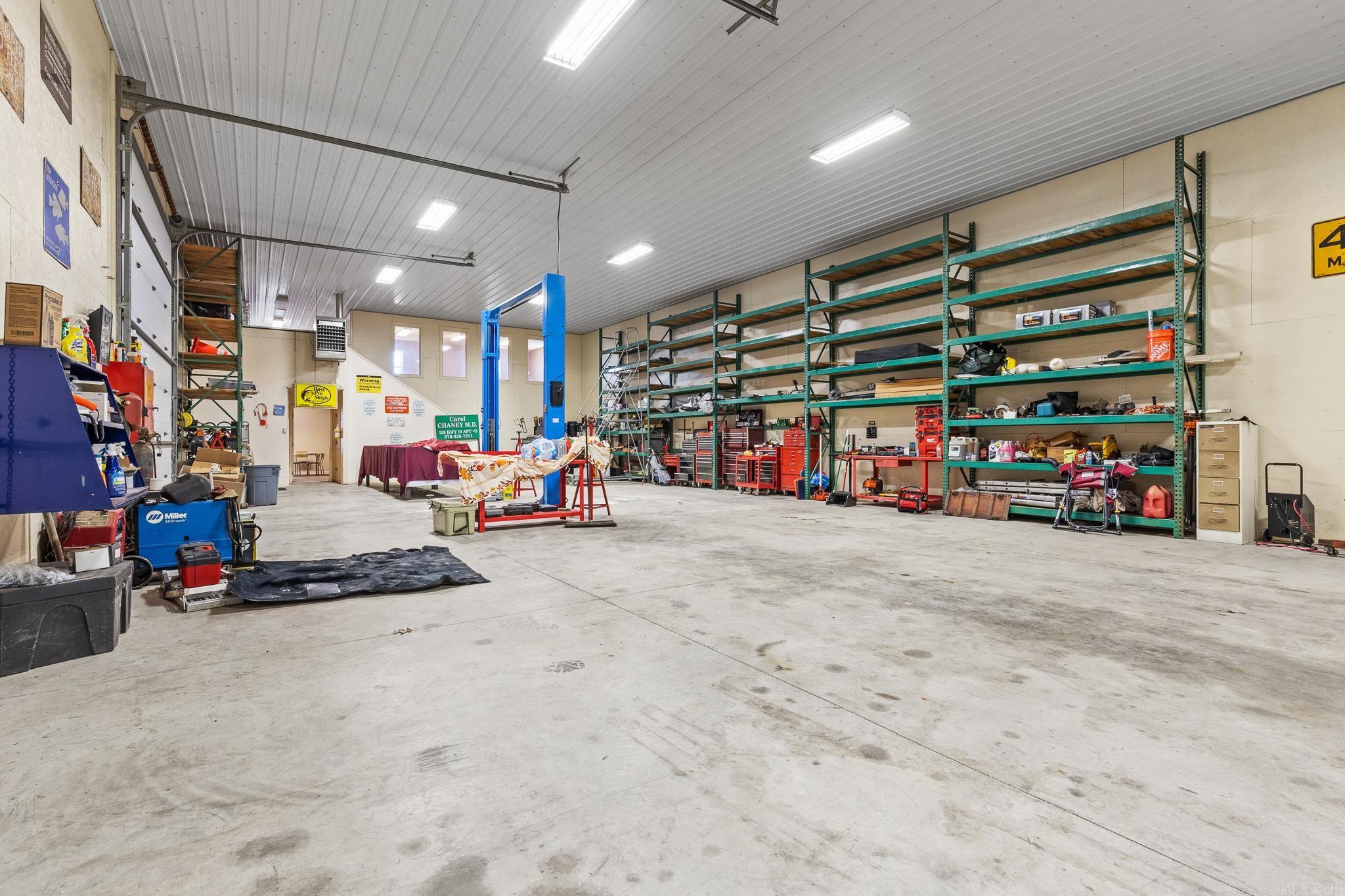 379 14  Lead Hill, AR