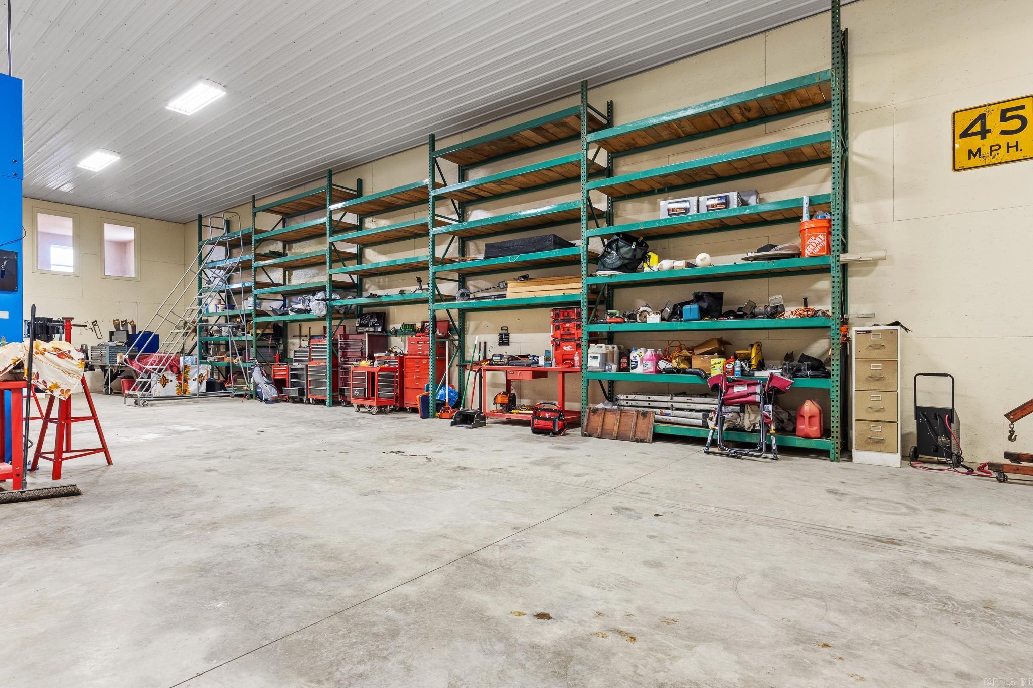 379 14  Lead Hill, AR