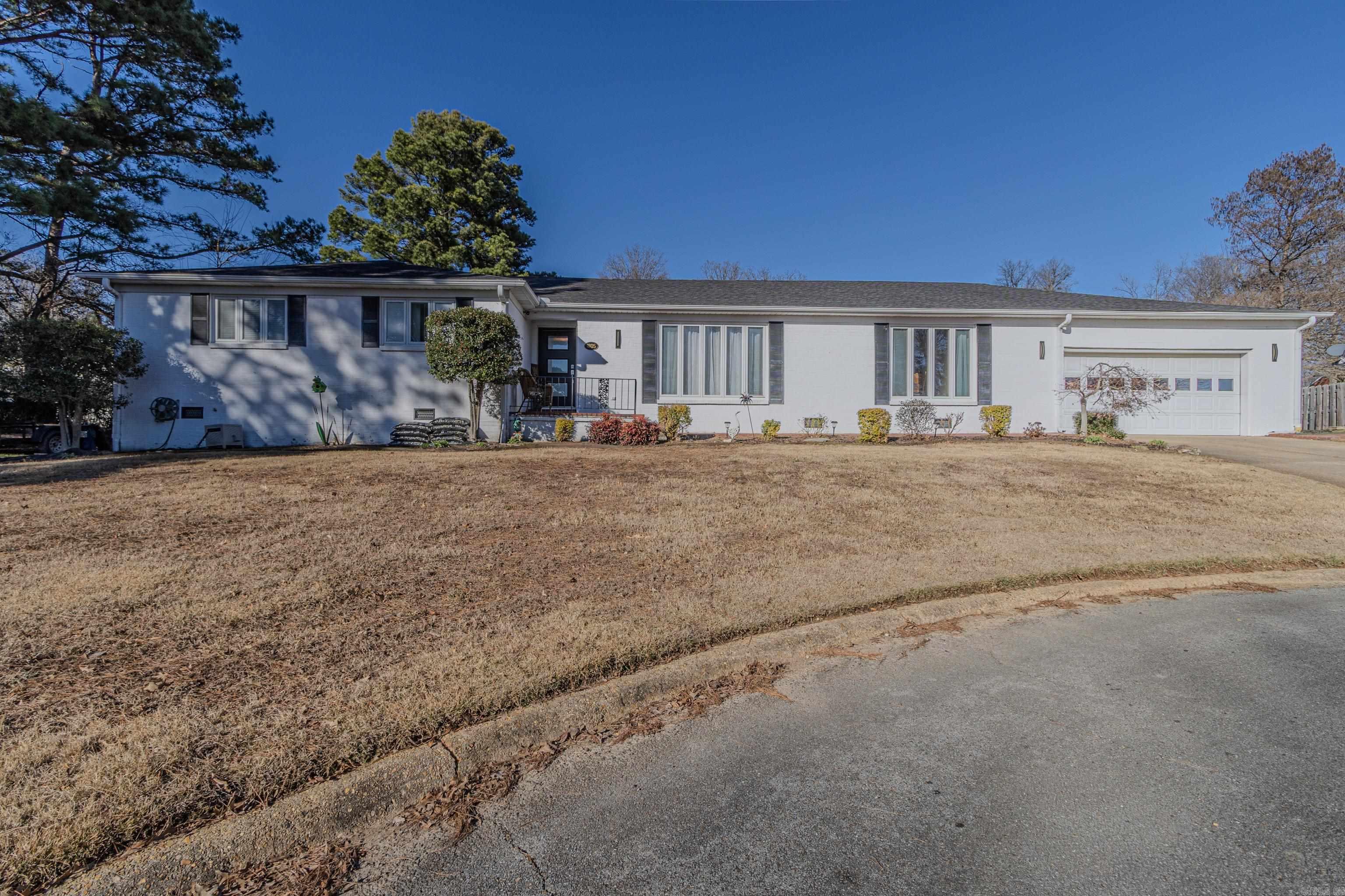 1805 SARA ANN CIRCLE  Paragould, AR