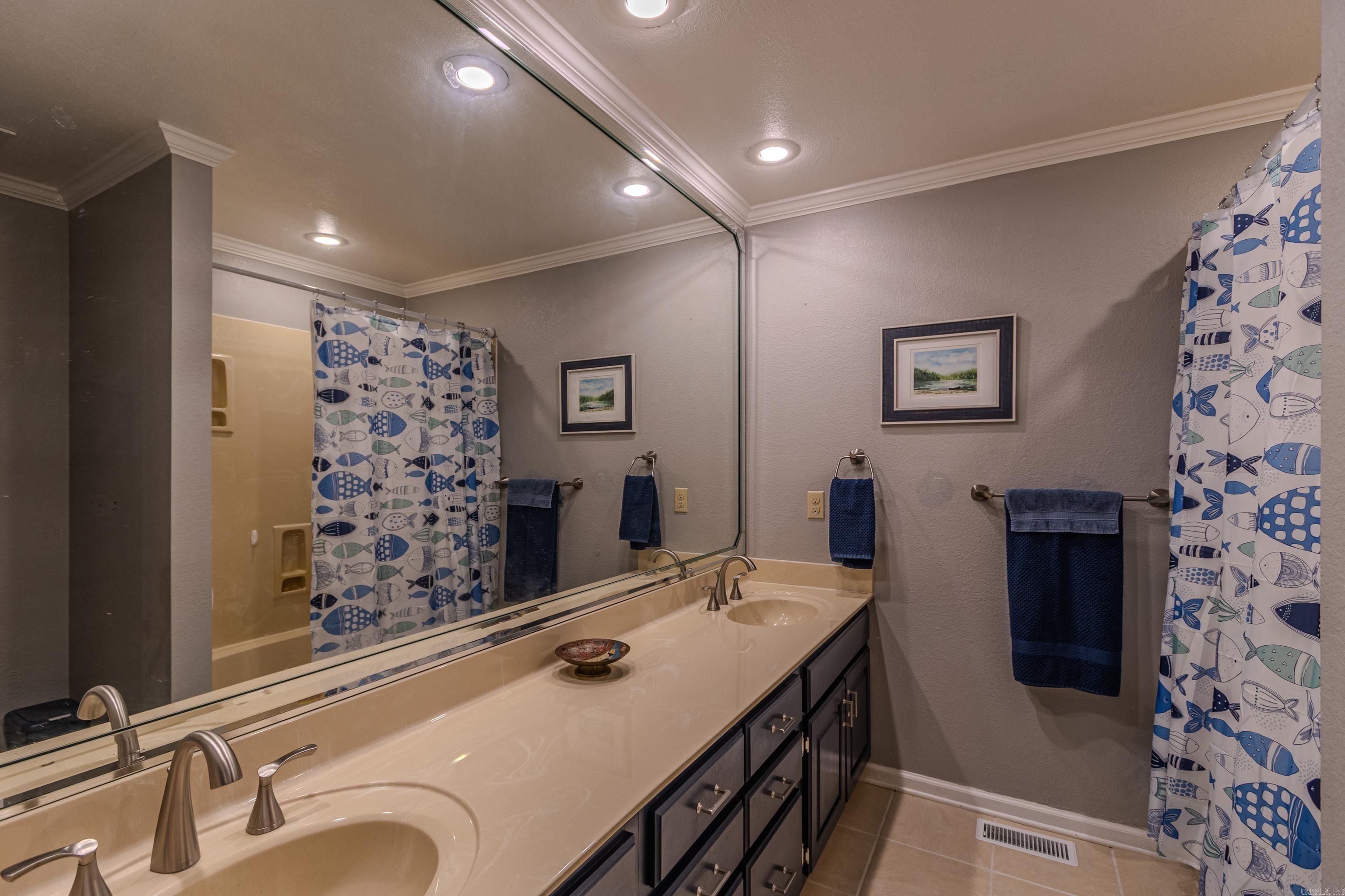 1805 SARA ANN CIRCLE Paragould, AR 72450-8338