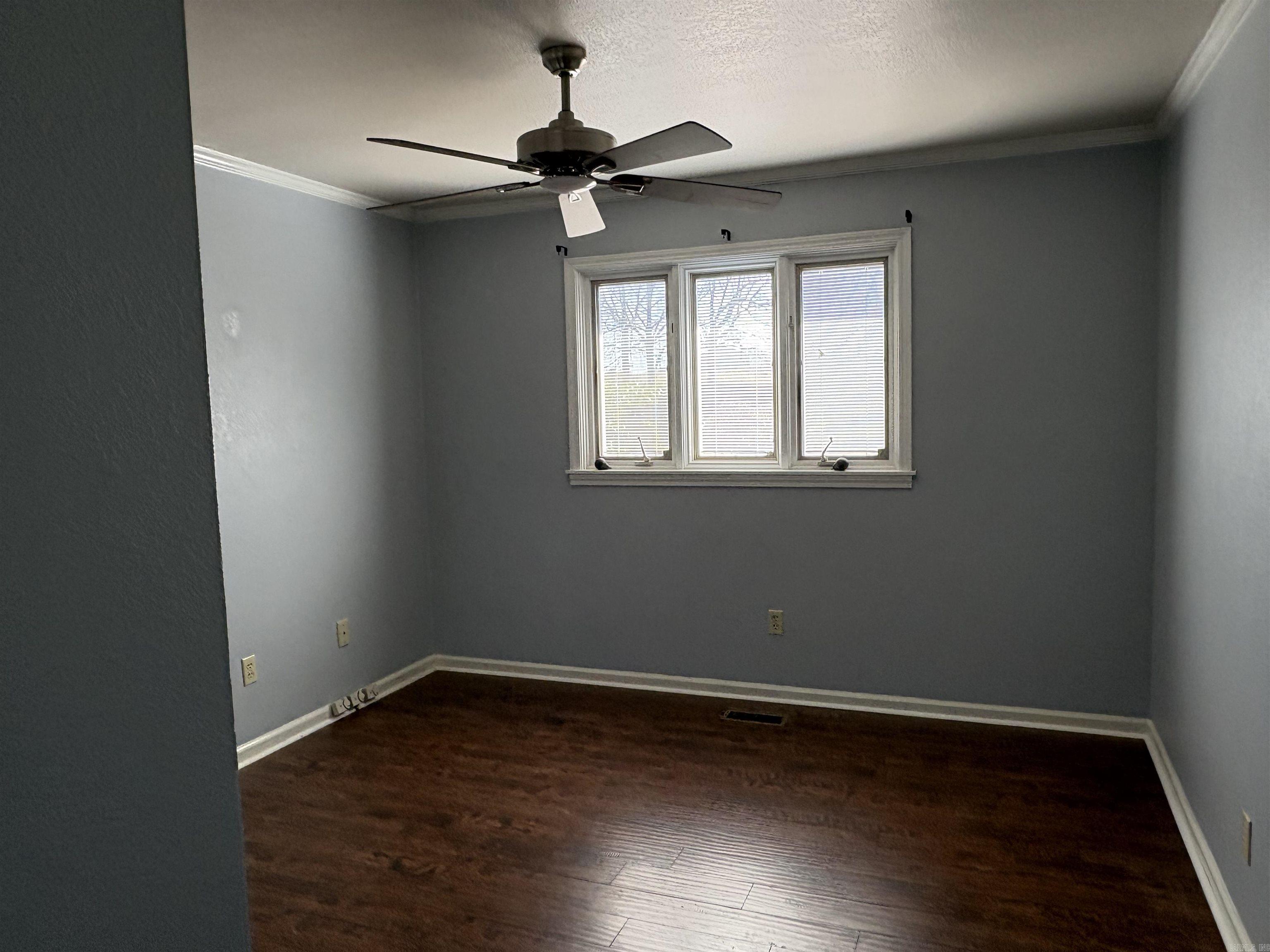 1805 SARA ANN CIRCLE Paragould, AR 72450-8338