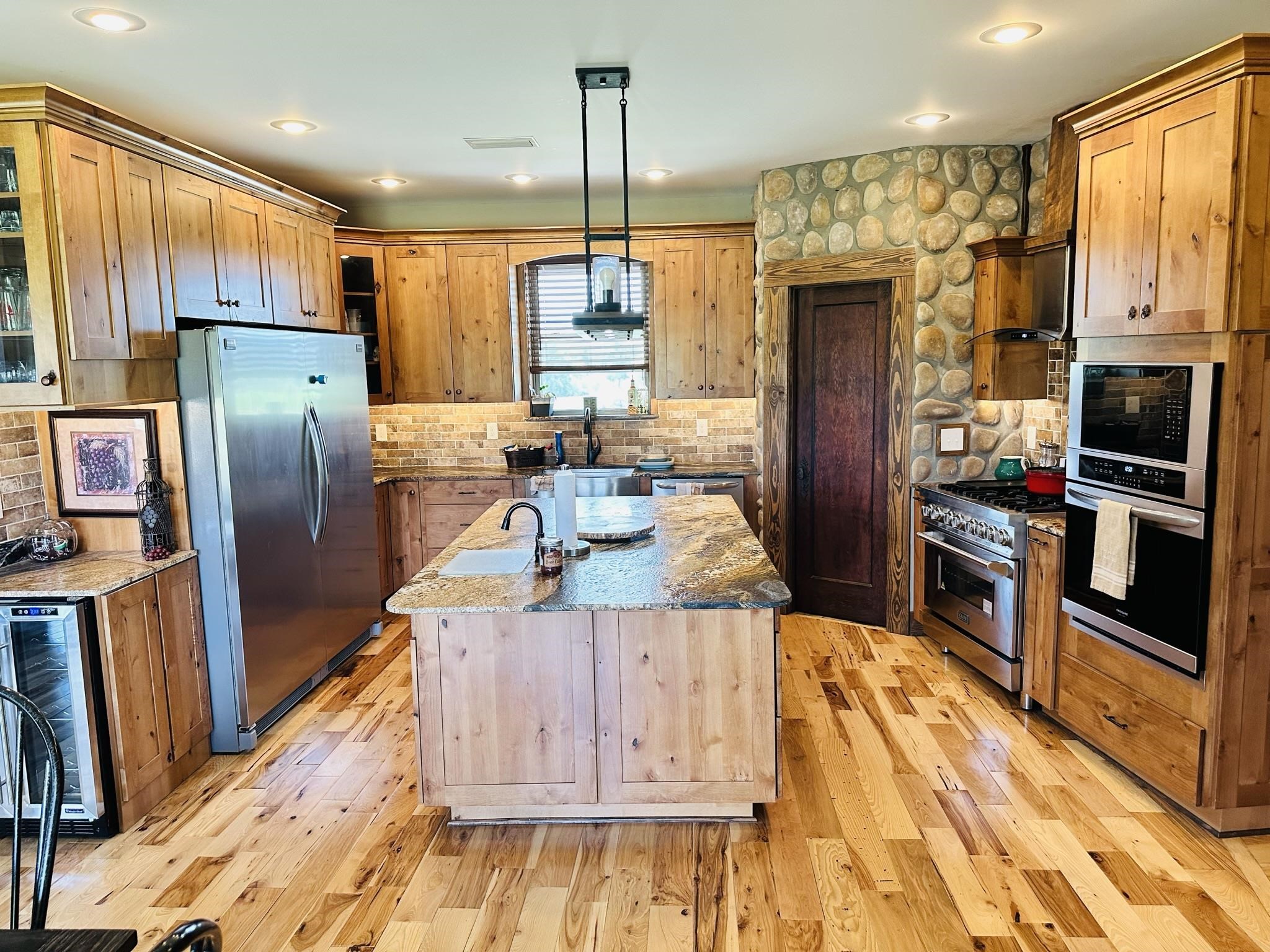 95 Firethorne  Melbourne, AR