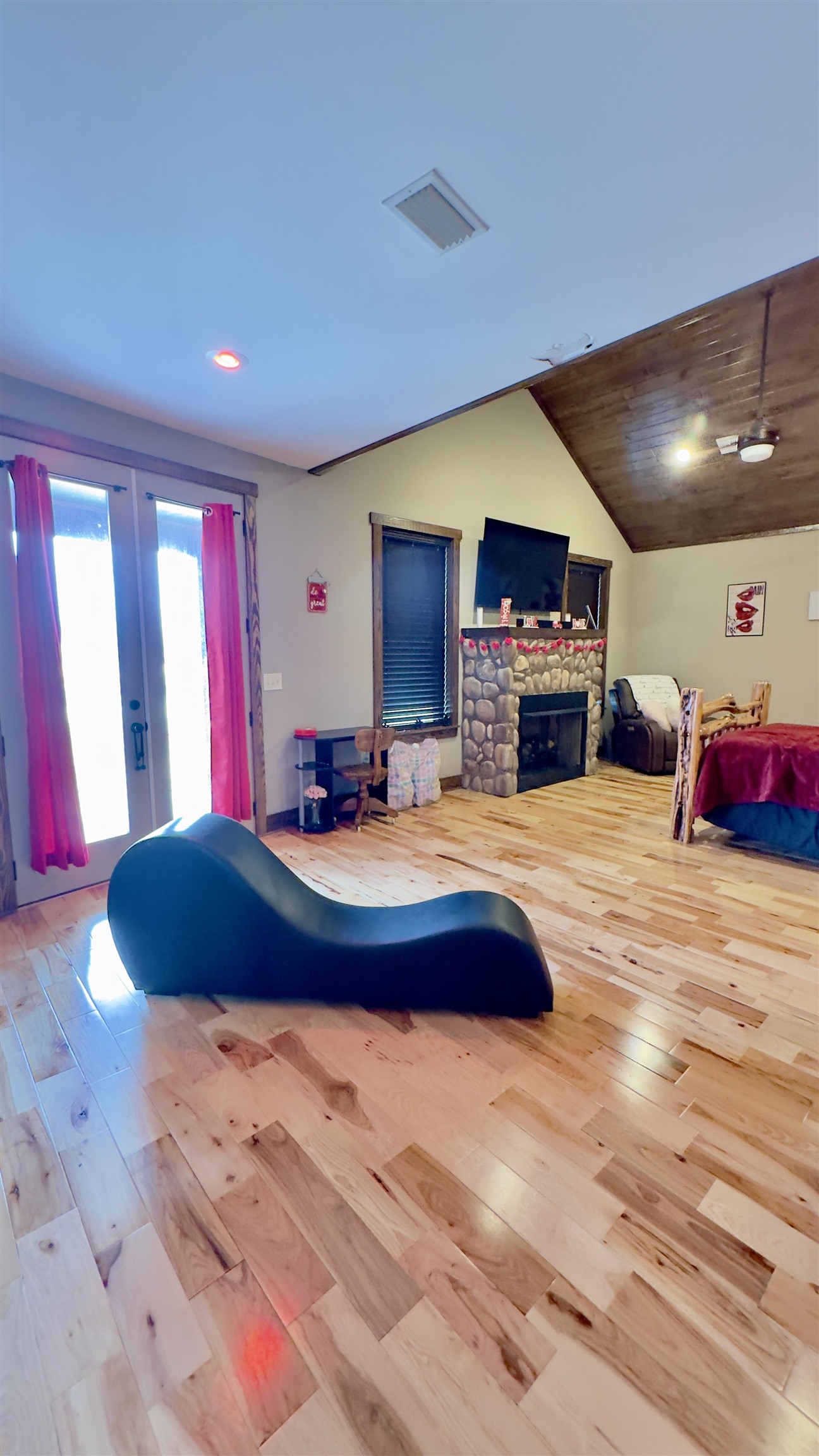 95 Firethorne  Melbourne, AR