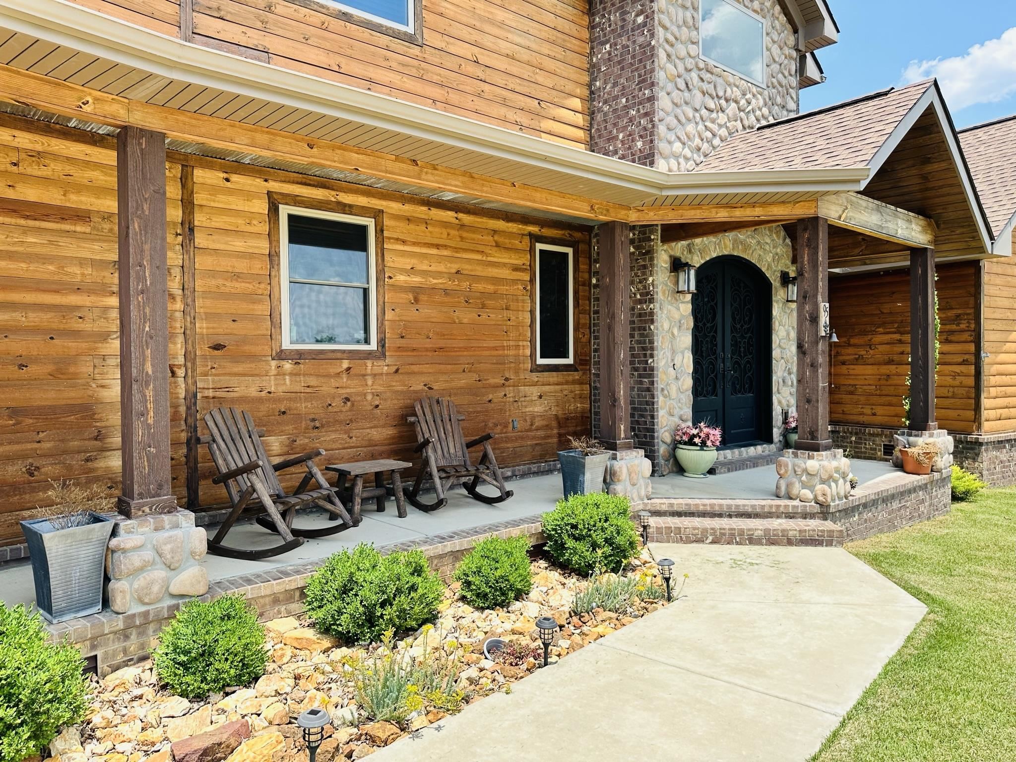 95 Firethorne  Melbourne, AR