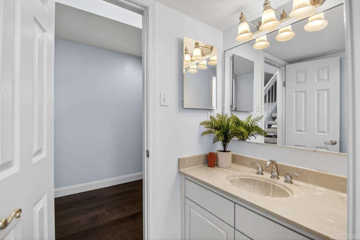 20 Fairway Woods Cir  Maumelle, AR