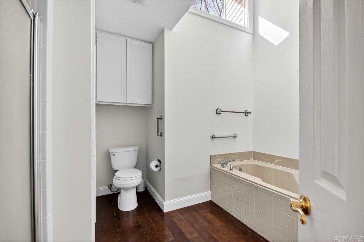 20 Fairway Woods Cir  Maumelle, AR