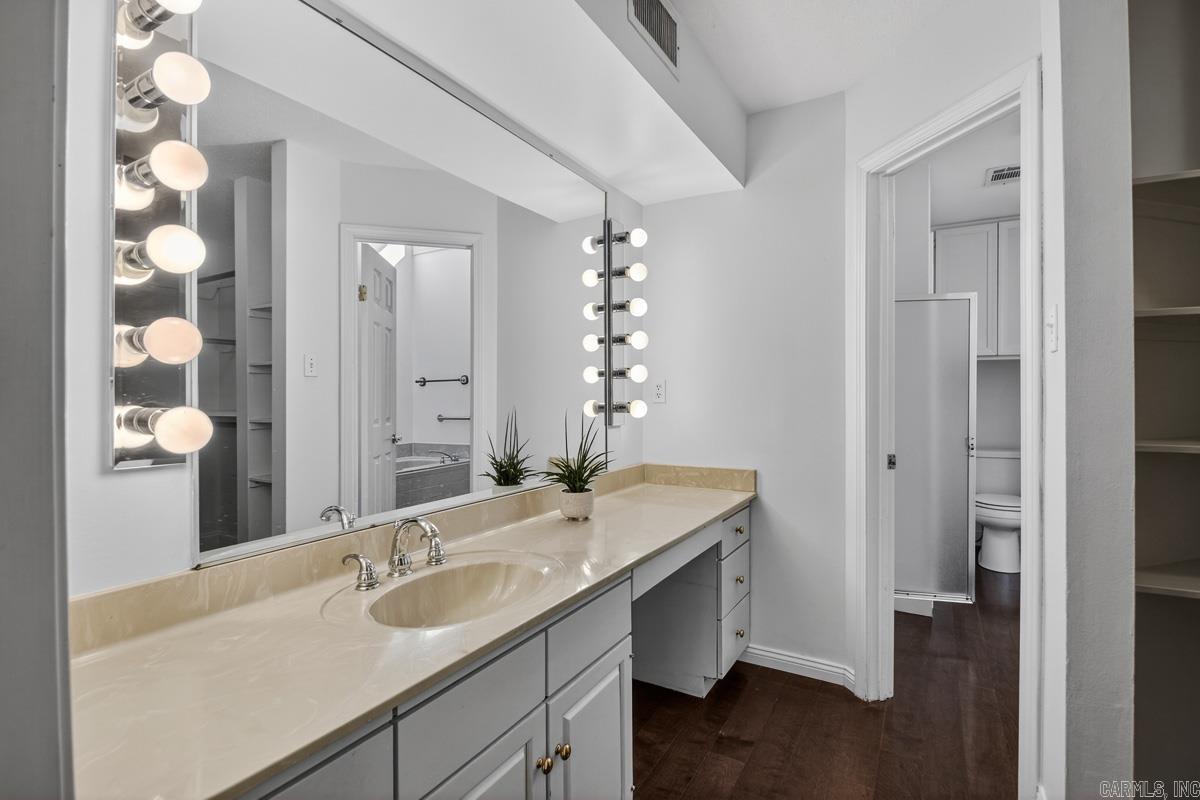 20 Fairway Woods Cir  Maumelle, AR