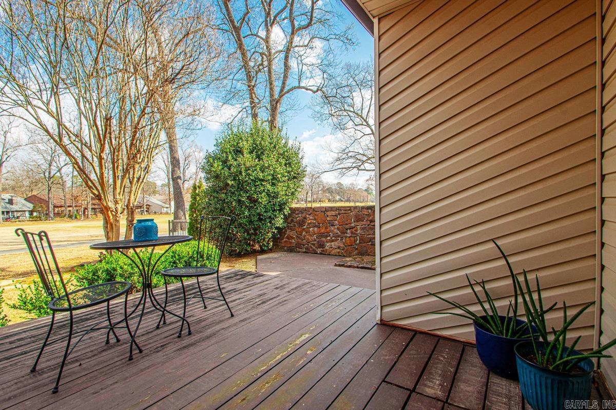 20 Fairway Woods Cir  Maumelle, AR