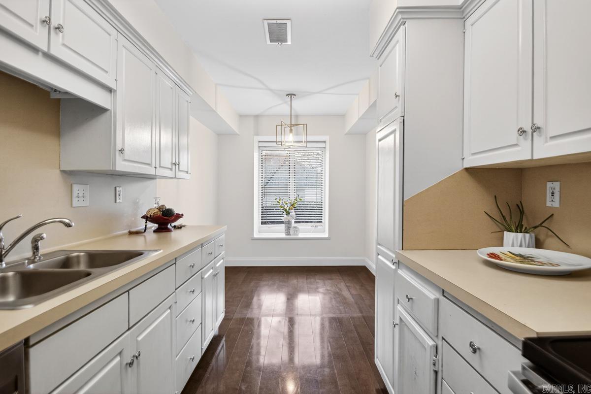 20 Fairway Woods Cir  Maumelle, AR