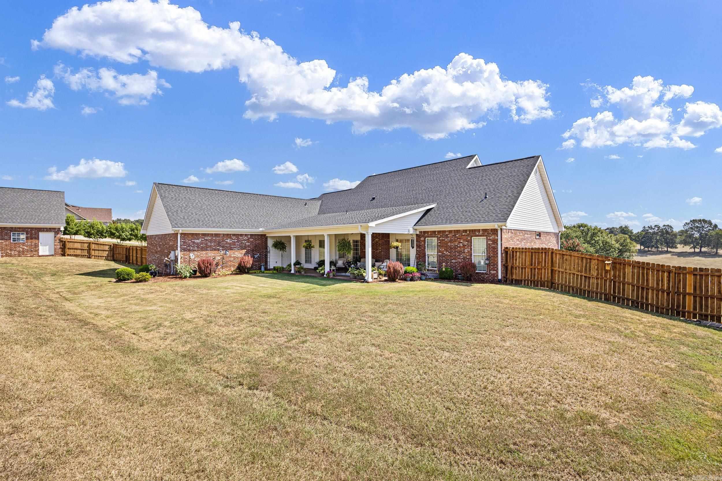 27 Woodridge  Greenbrier, AR