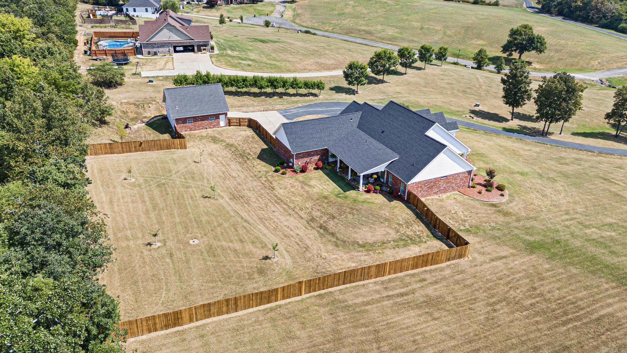 27 Woodridge  Greenbrier, AR