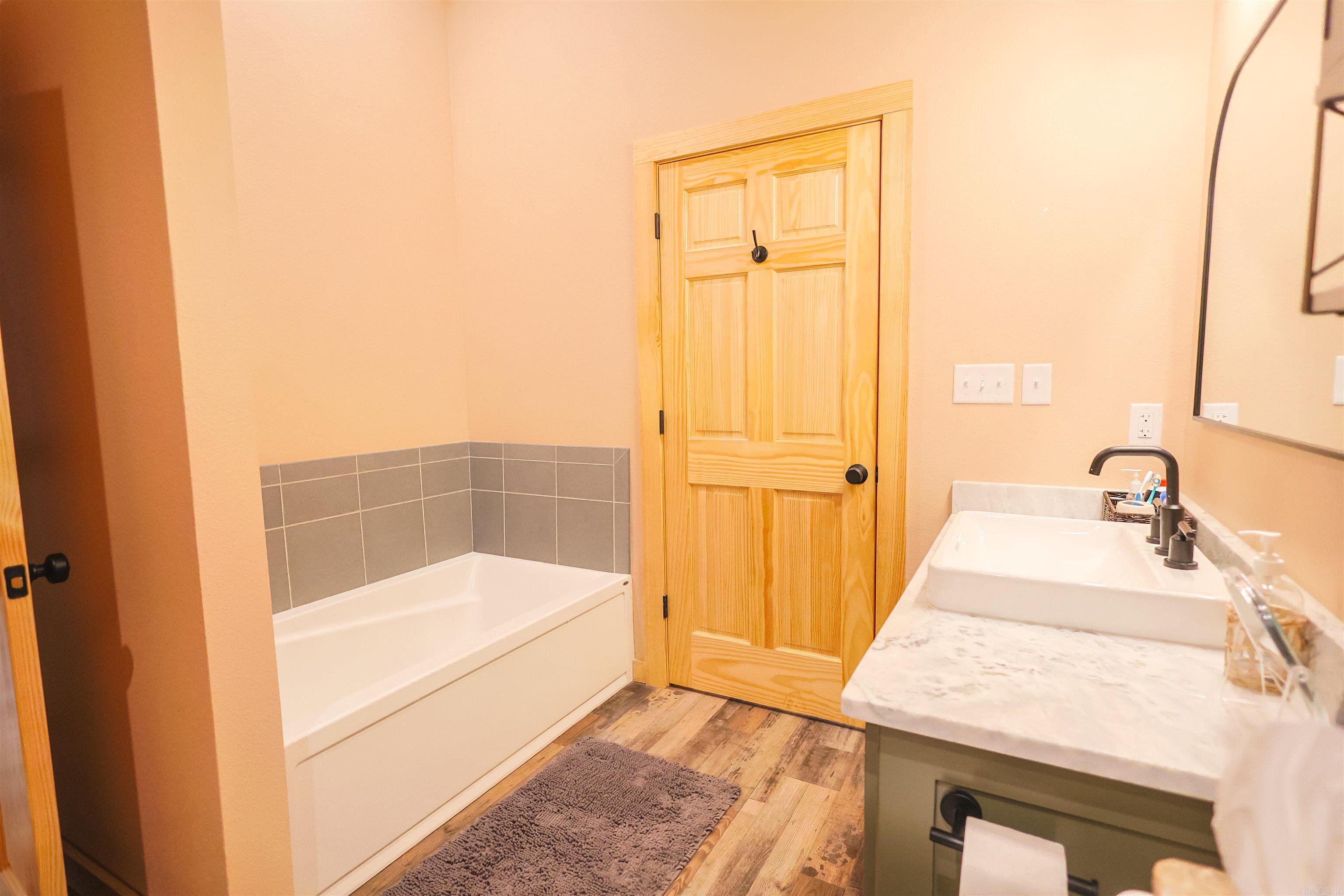 64 E Riverwatch  Glenwood, AR